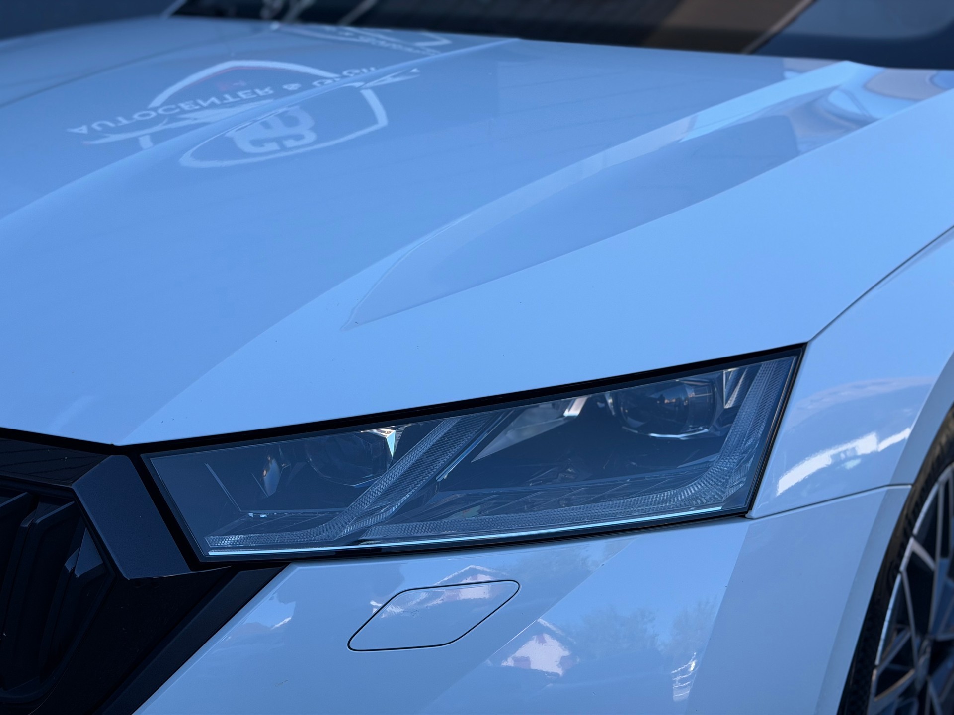 SKODA Octavia Combi 2.0 TSI SportLine DSG 4x4-image-11