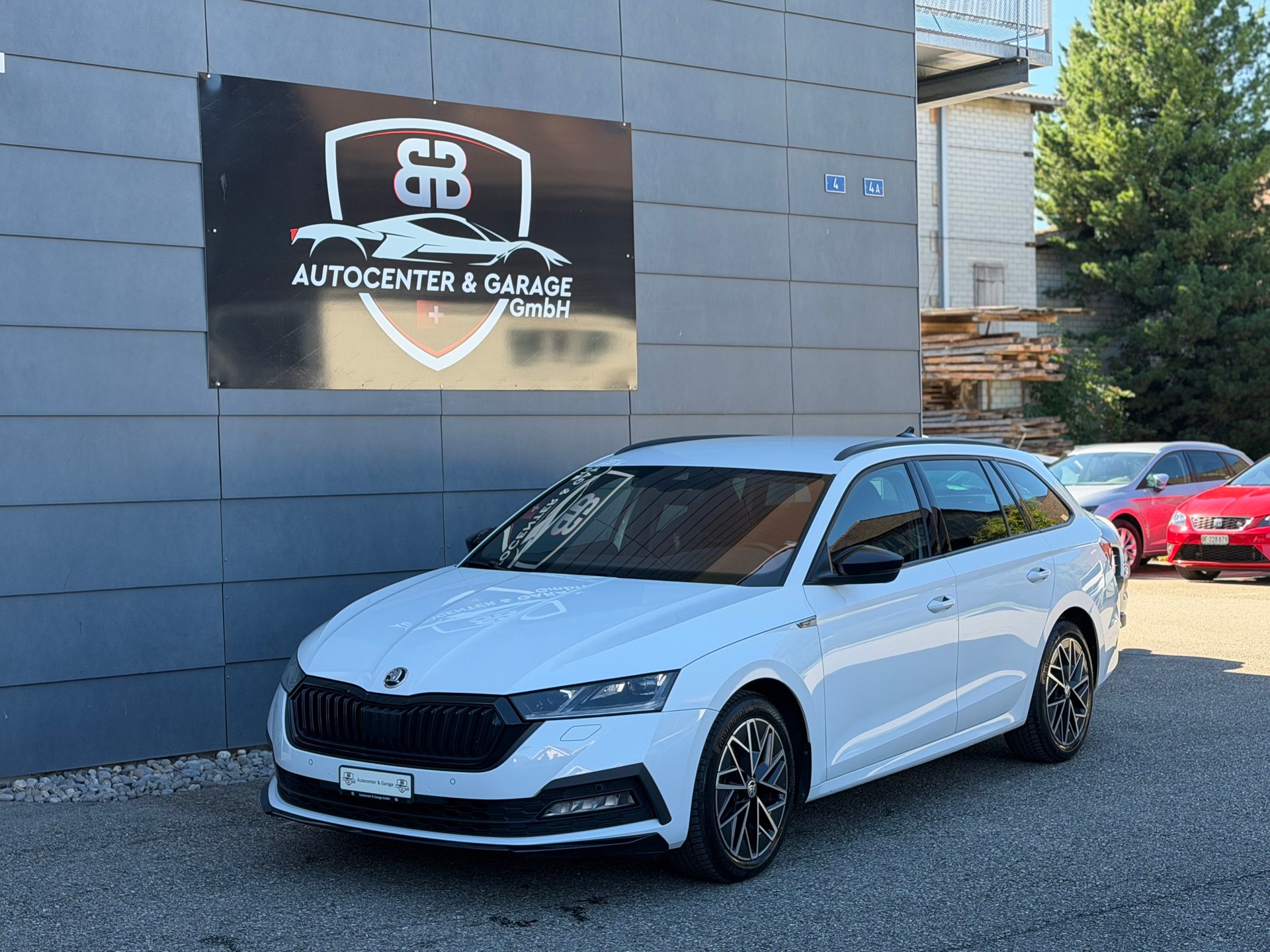 SKODA Octavia Combi 2.0 TSI SportLine DSG 4x4-image-1