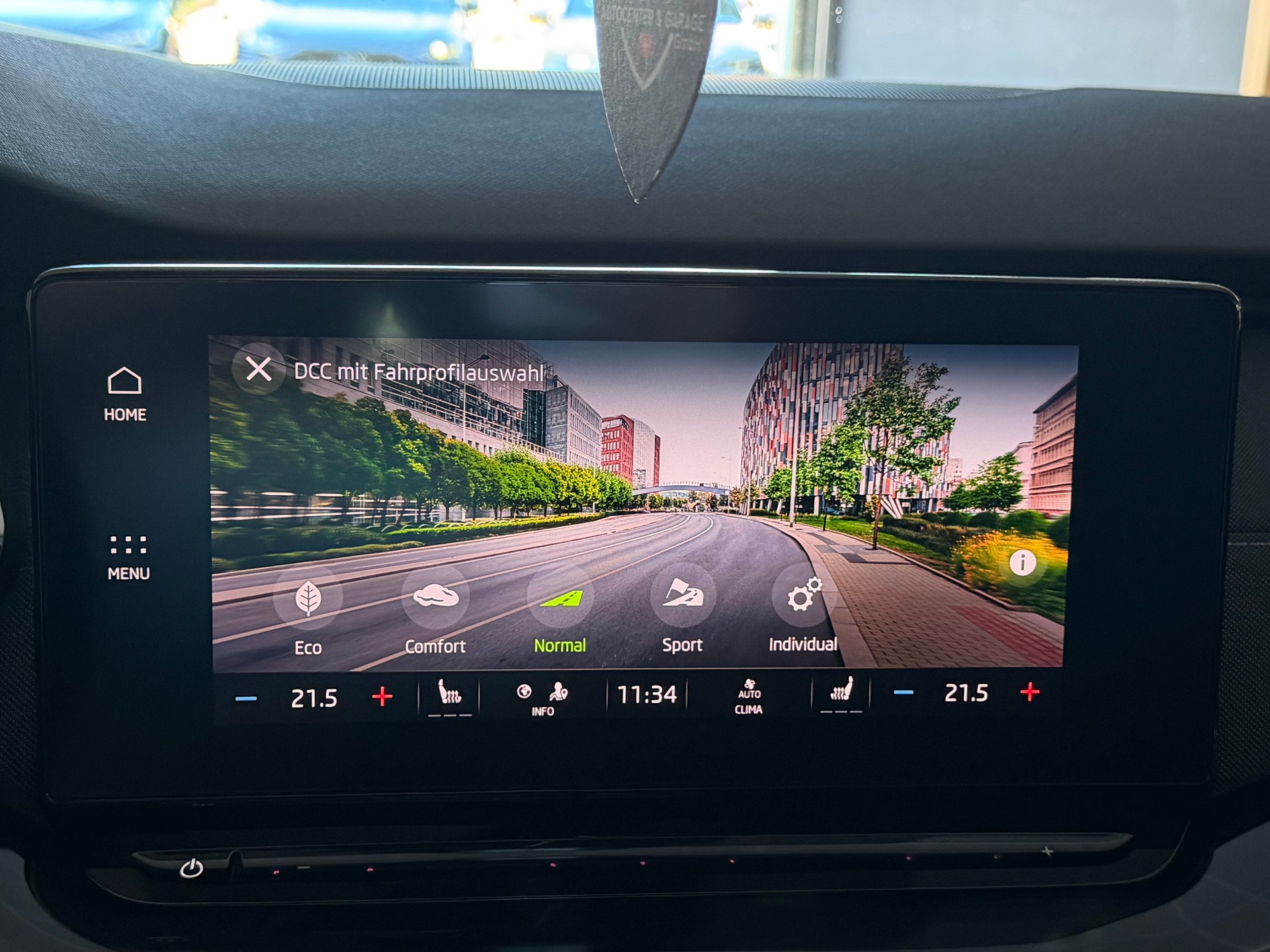 SKODA Octavia Combi 2.0 TSI SportLine DSG 4x4-image-29