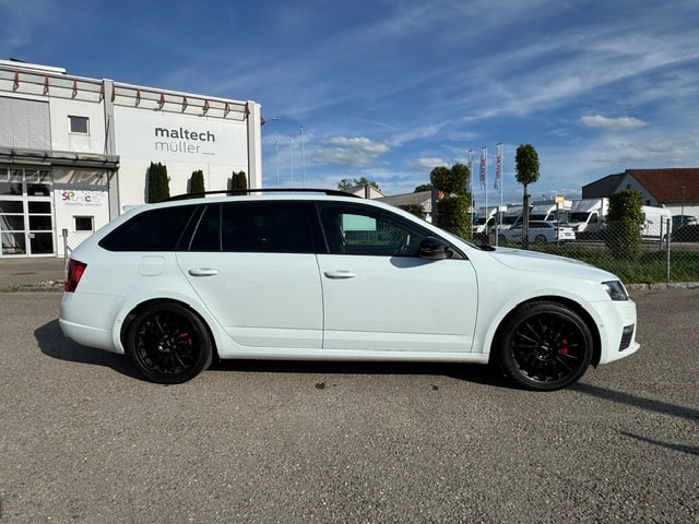 SKODA Octavia Combi 2.0 TDI RS DSG-image-3