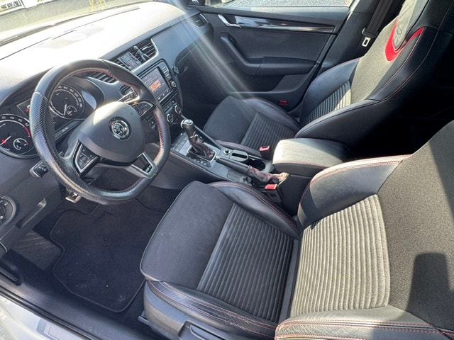 SKODA Octavia Combi 2.0 TDI RS DSG-image-7