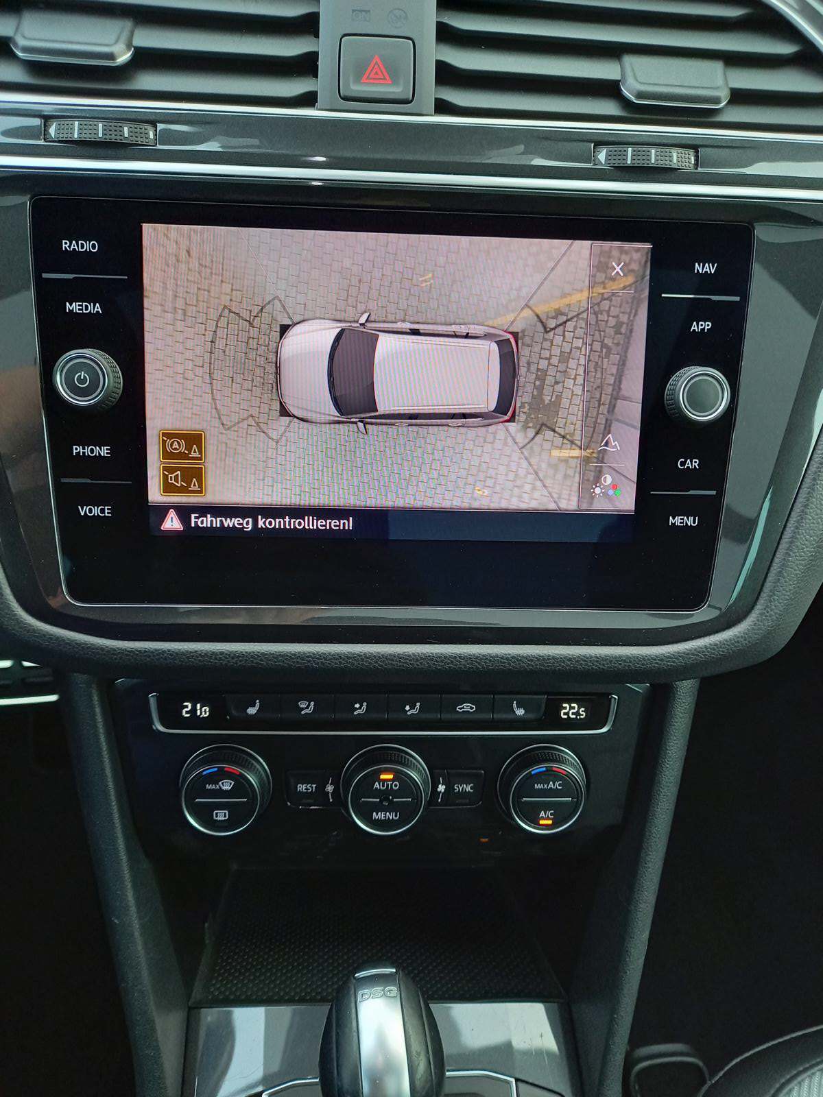 VW Tiguan 2.0TSI Highline 4Motion DSG **R-Line**-image-8