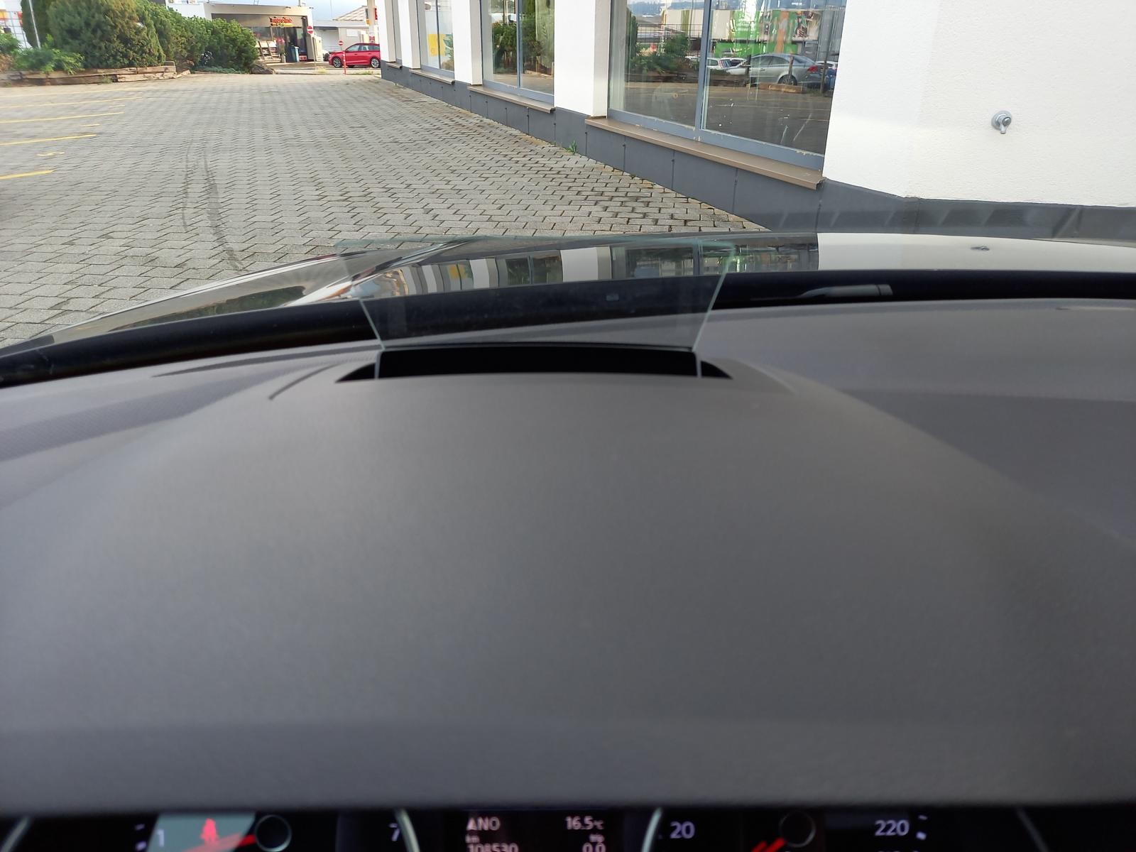 VW Tiguan 2.0TSI Highline 4Motion DSG **R-Line**-image-6