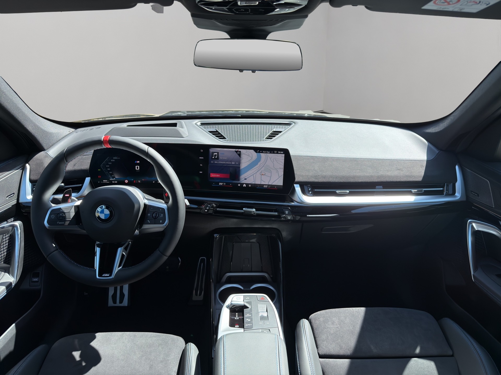 BMW X1 xDrive M35i-image-14