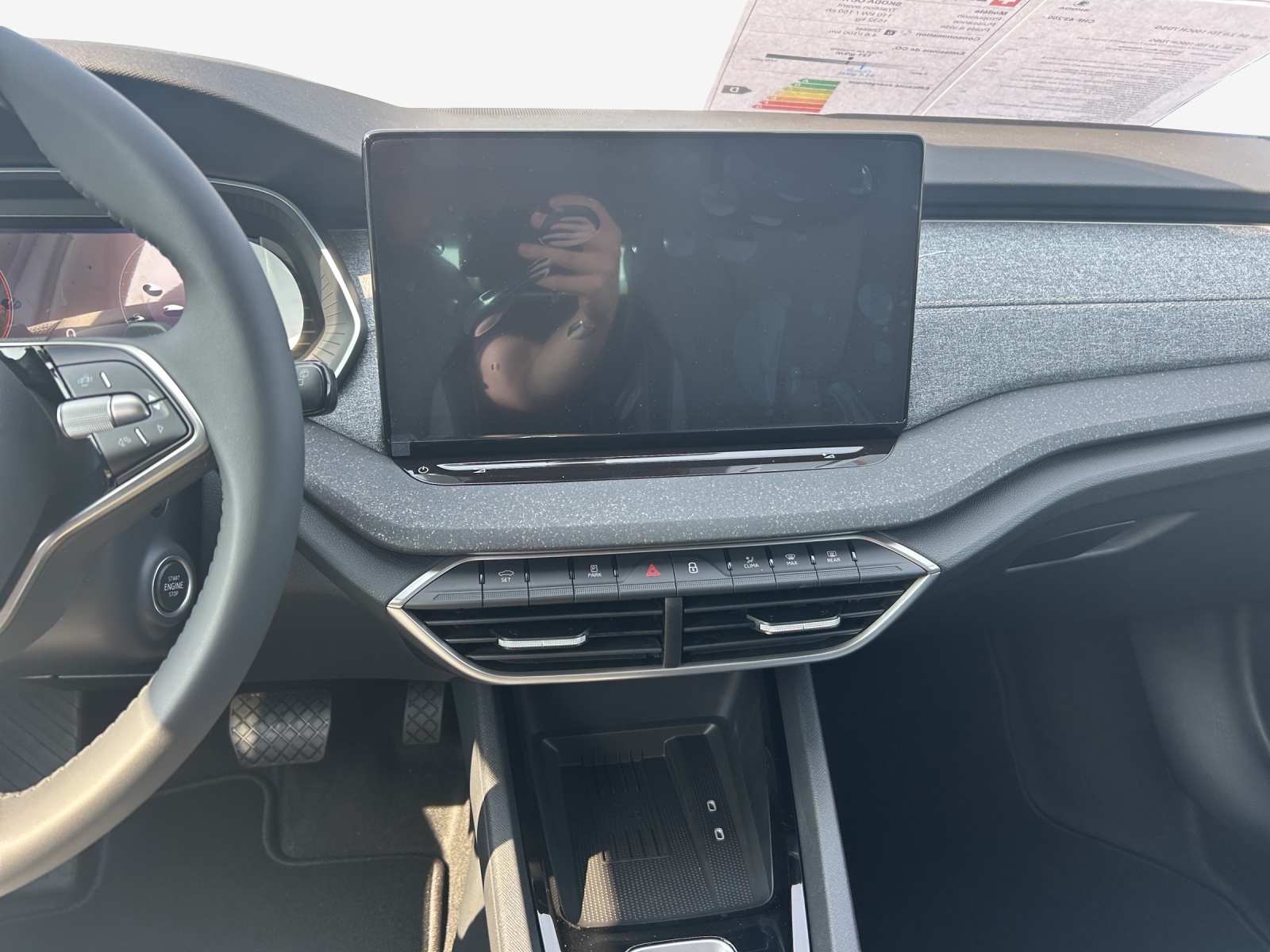 SKODA Octavia Combi 2.0 TDI DSG Selection-image-10