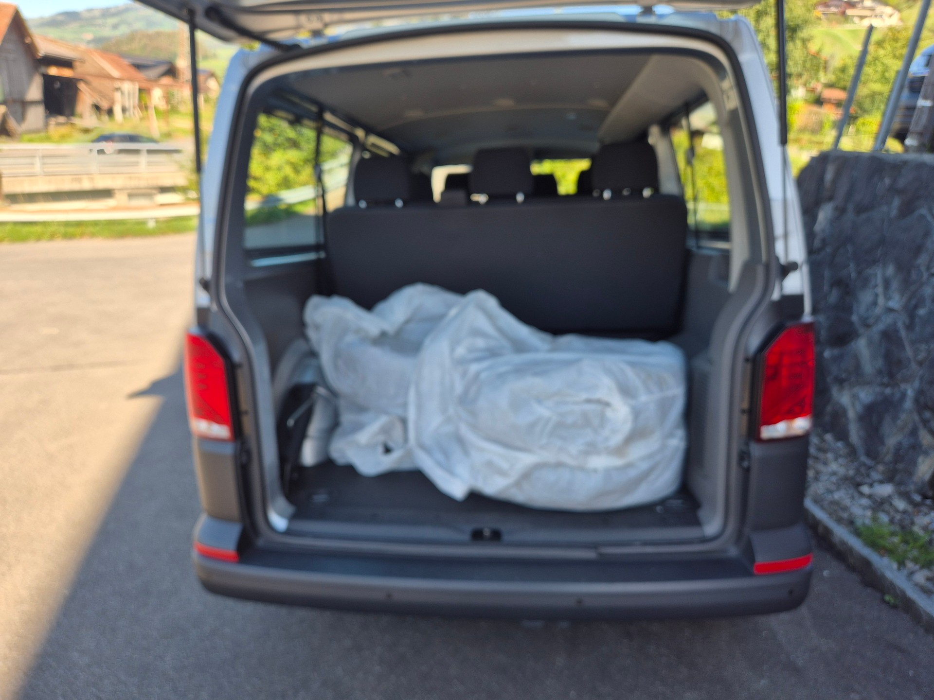 VW T6.1 2.0 TDI 4Motion DSG LWB-image-15