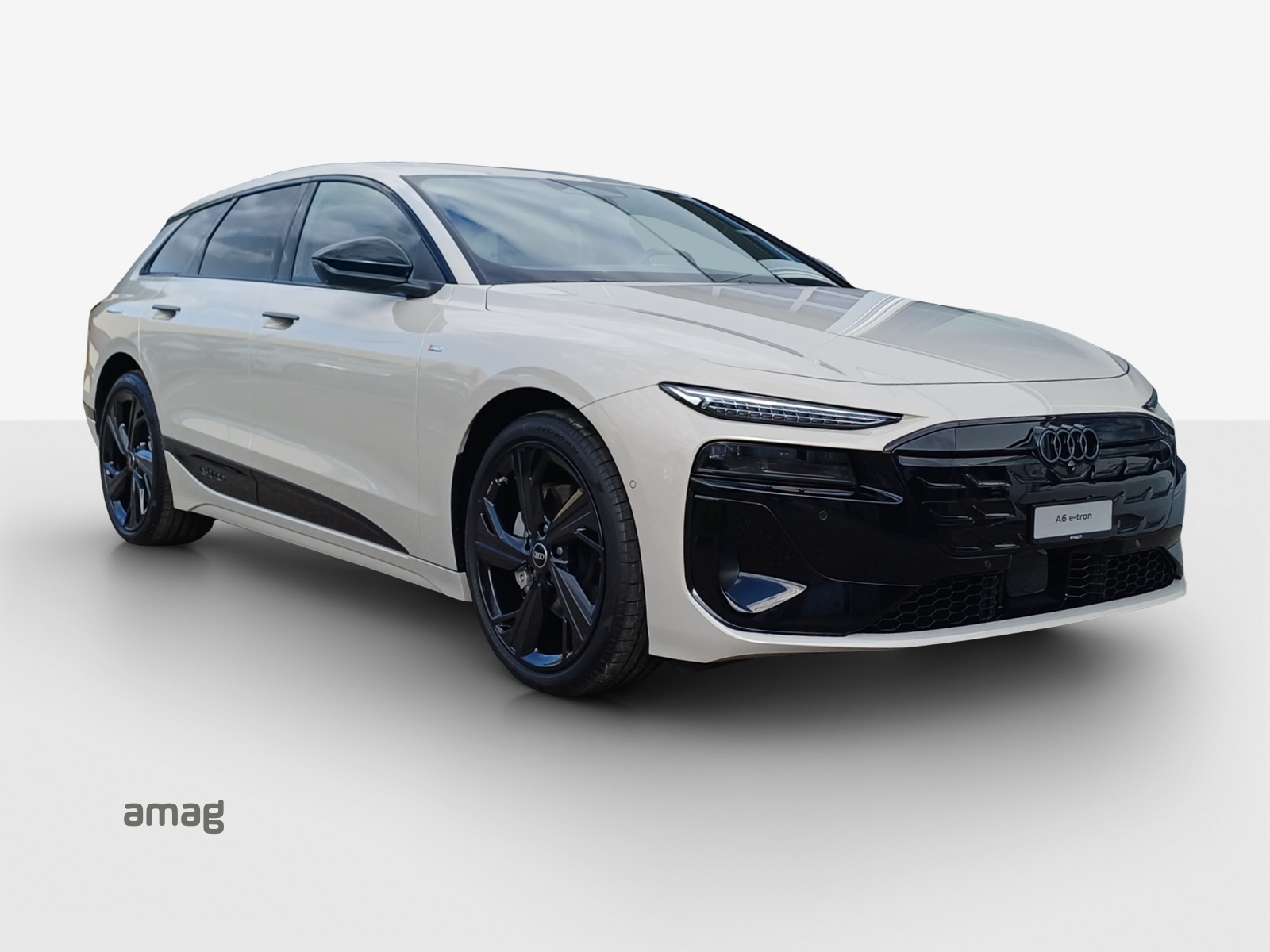 AUDI A6 Avant e-tron quattro-image-5