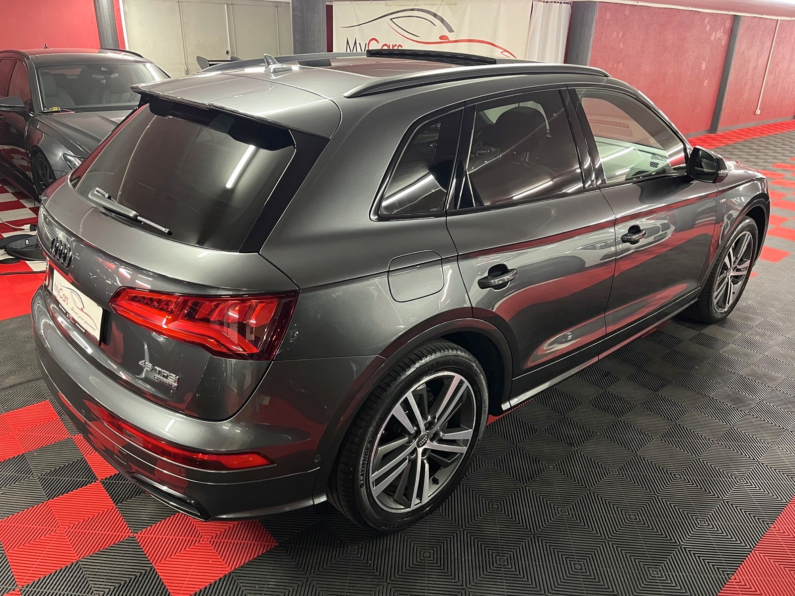 AUDI Q5 45 TFSI sport quattro S-tronic-image-5