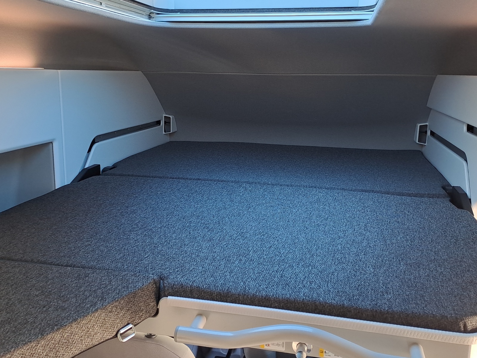 VW Grand California 600 2.0 BI-TDI-image-11