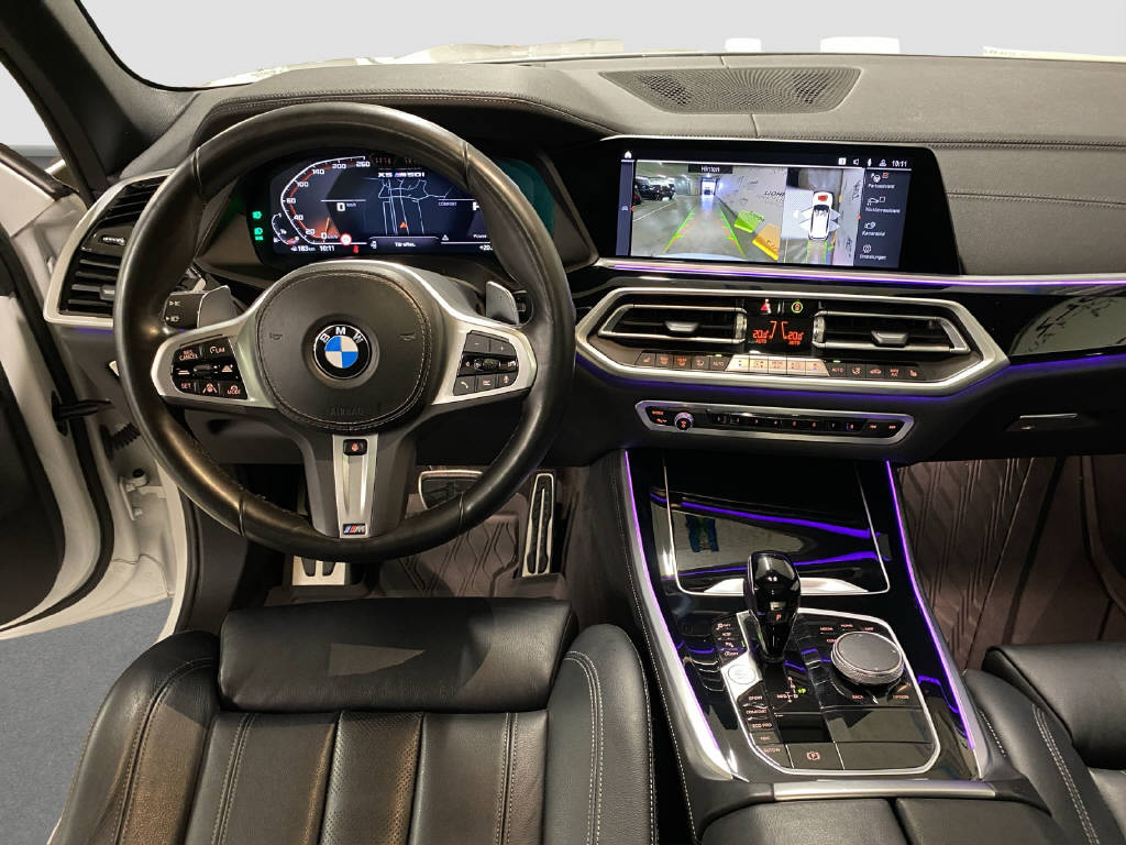 BMW X5 M50i xDrive-image-8