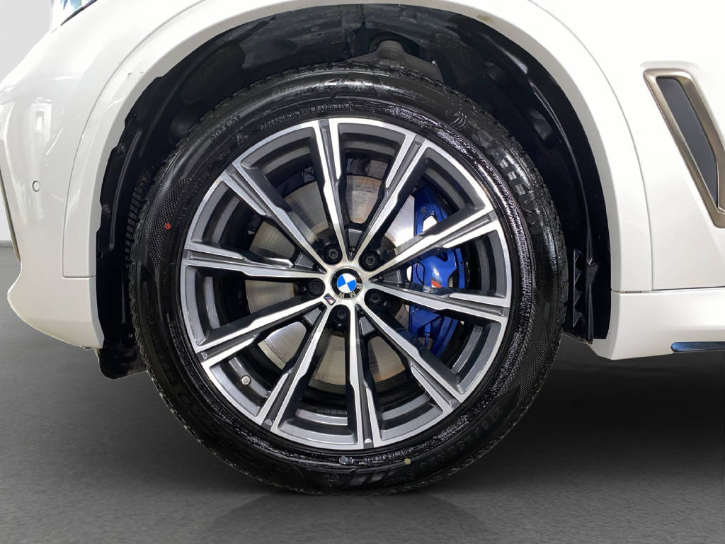 BMW X5 M50i xDrive-image-13