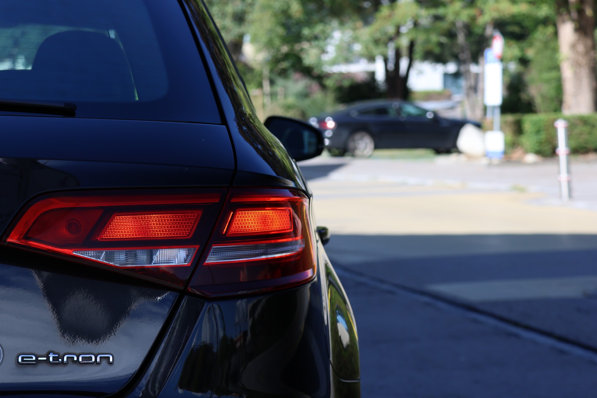 AUDI A3 Sportback 1.4 e-tron Sport S-tronic-image-5