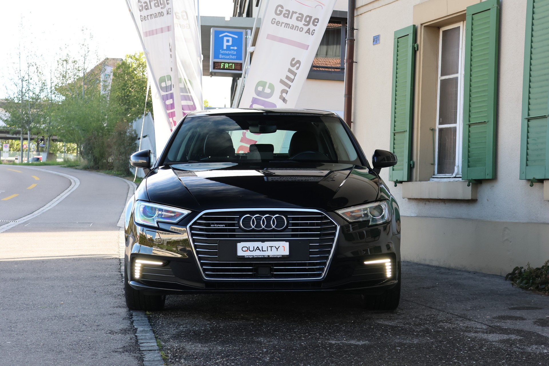 AUDI A3 Sportback 1.4 e-tron Sport S-tronic-image-1