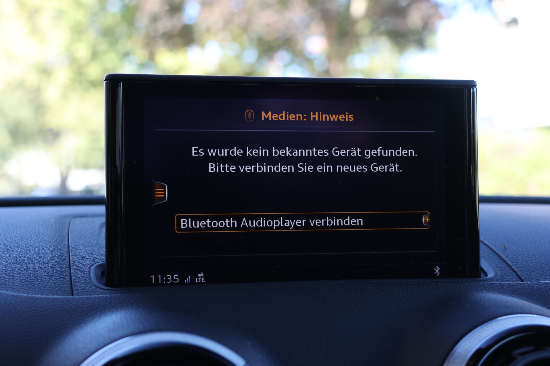 AUDI A3 Sportback 1.4 e-tron Sport S-tronic-image-14