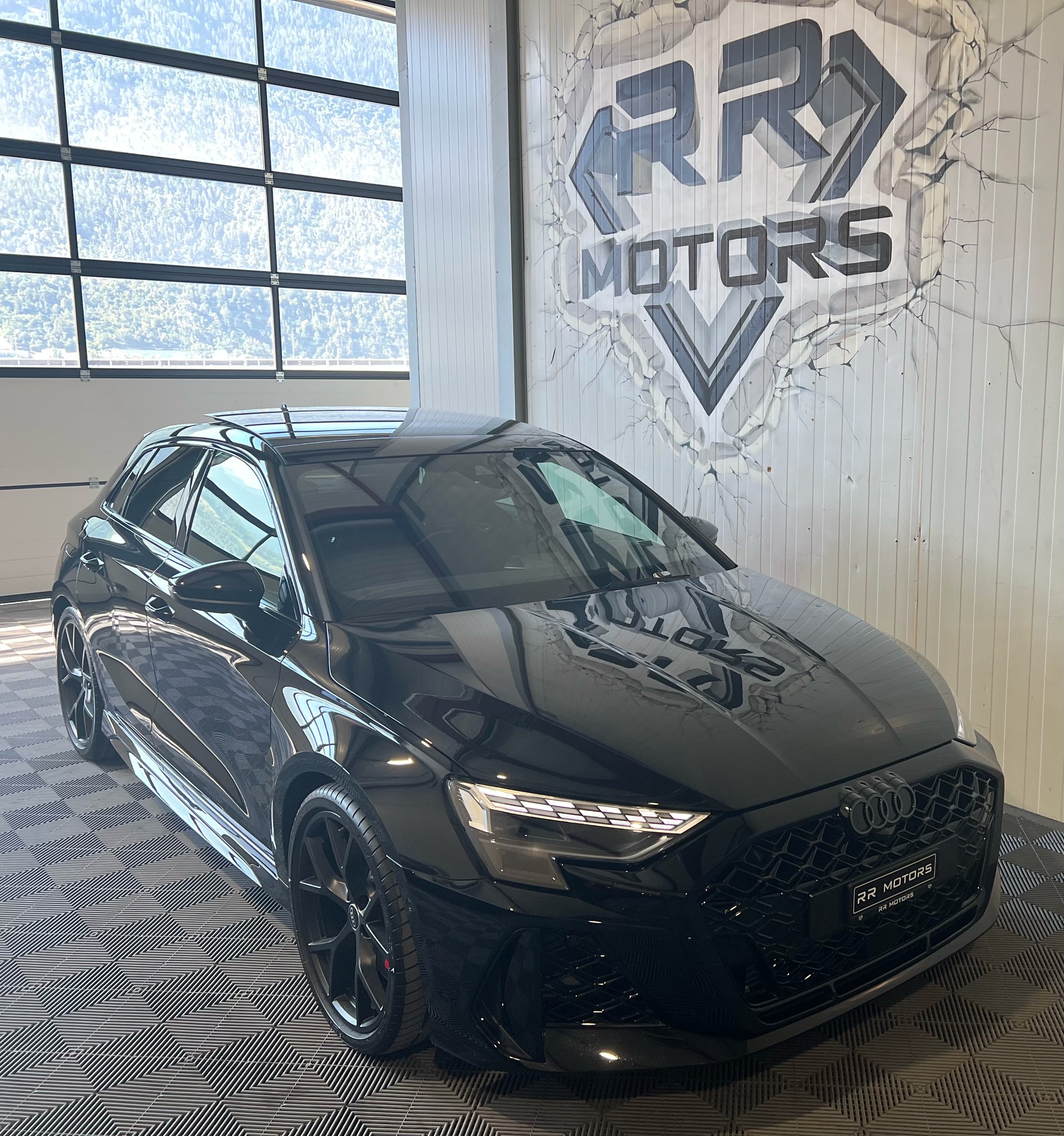 AUDI RS3 Sportback 2.5 TSI quattro S-tronic-image-6