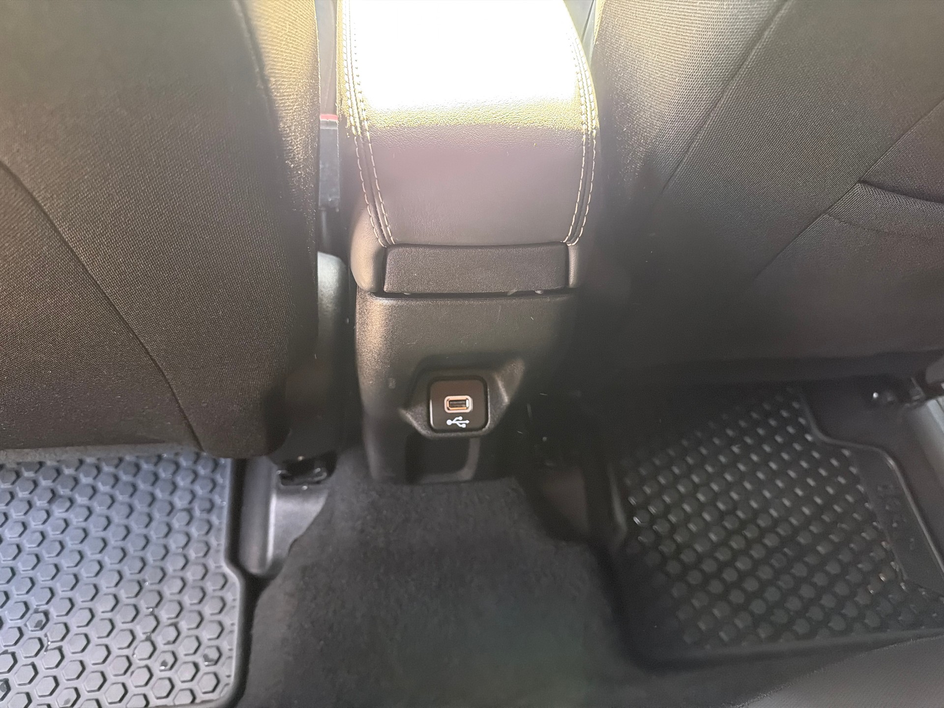 JEEP Renegade 1.3 Turbo S AWD 4X4-image-7