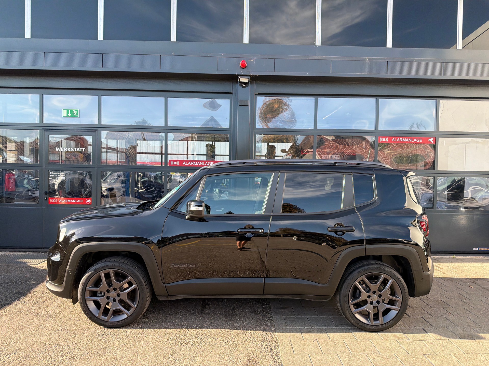 JEEP Renegade 1.3 Turbo S AWD 4X4-image-2