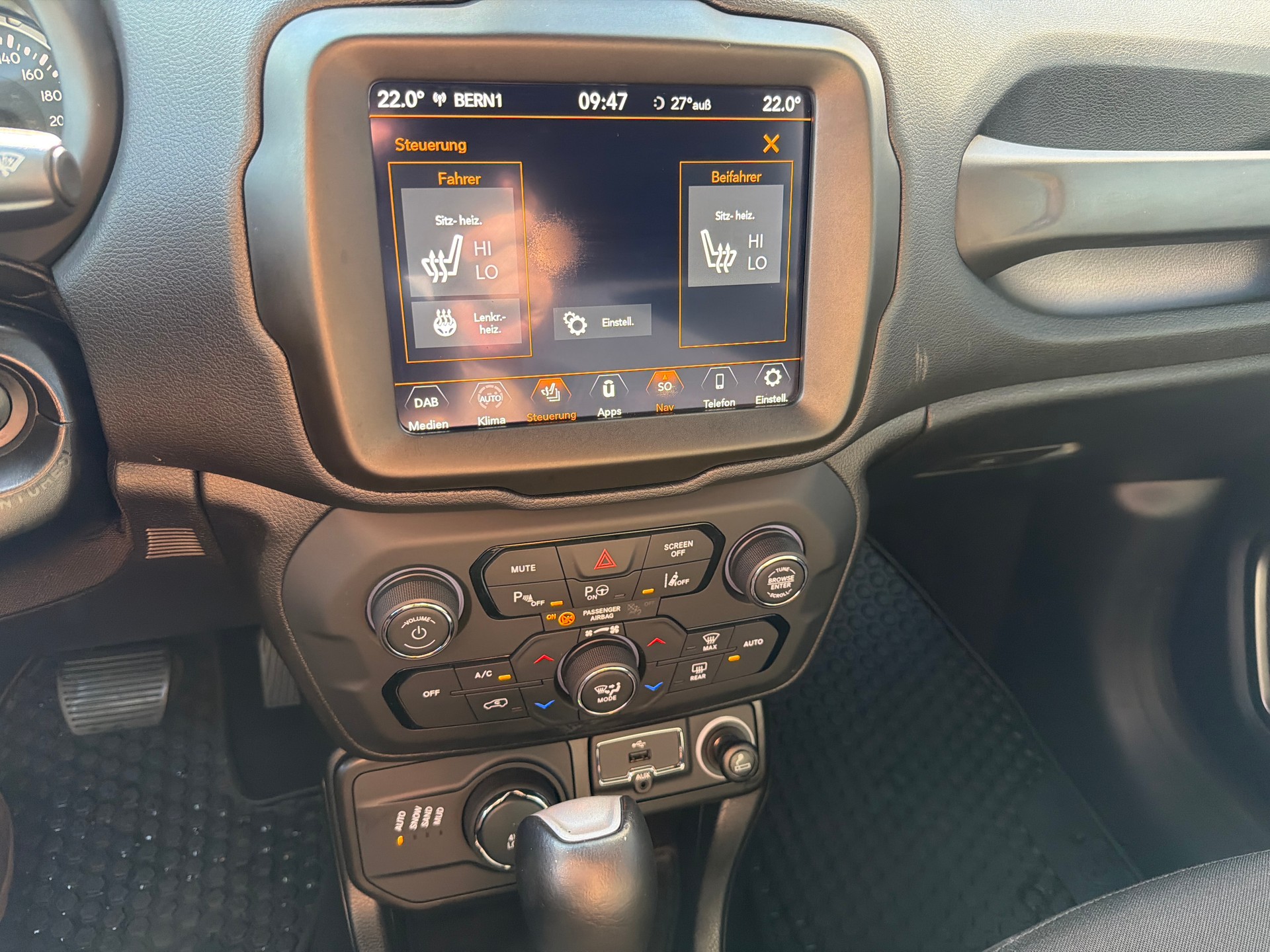 JEEP Renegade 1.3 Turbo S AWD 4X4-image-14