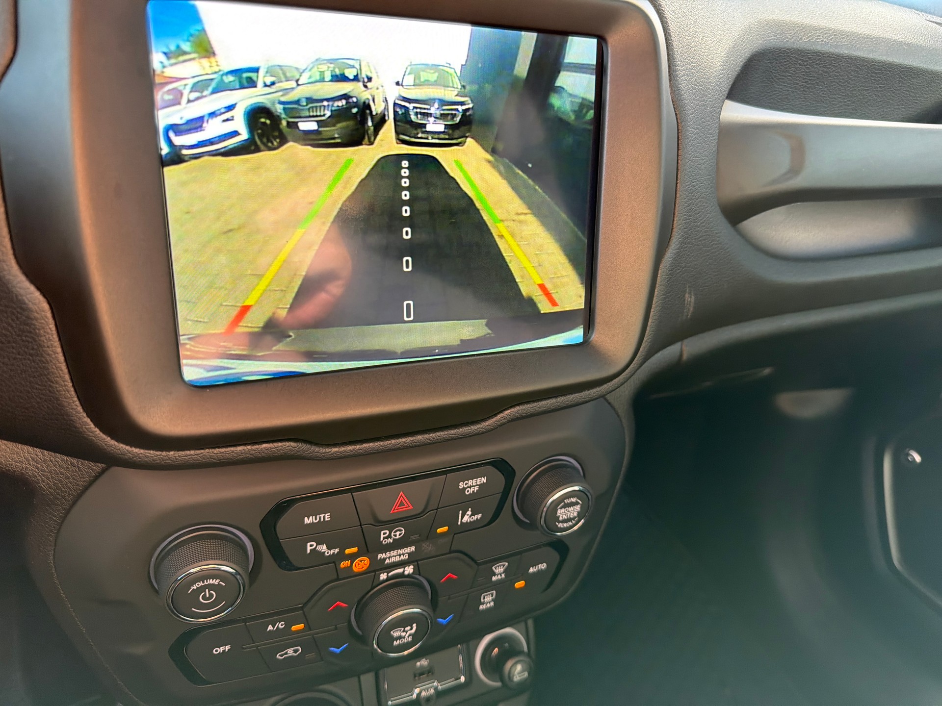 JEEP Renegade 1.3 Turbo S AWD 4X4-image-12