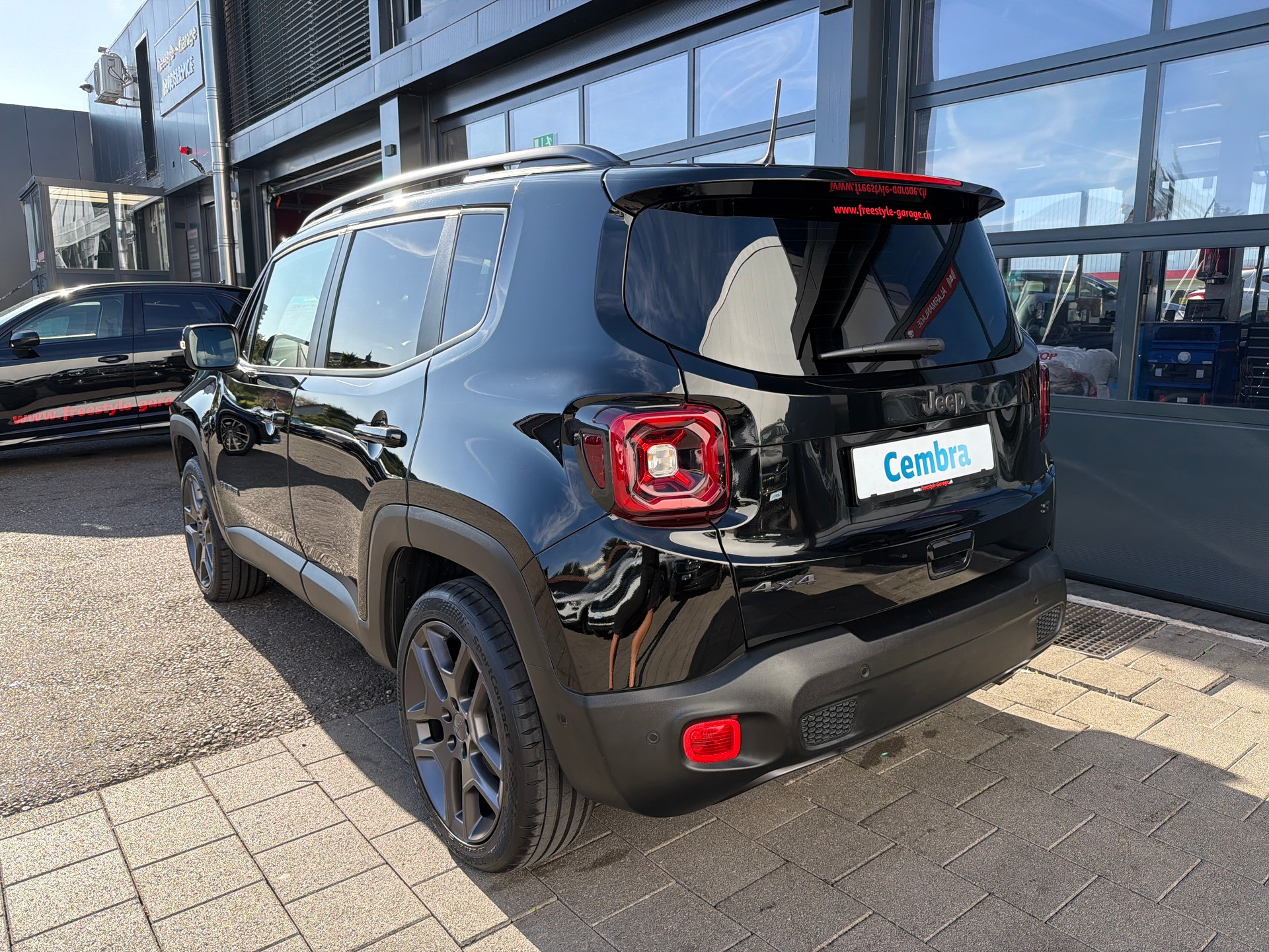 JEEP Renegade 1.3 Turbo S AWD 4X4-image-3