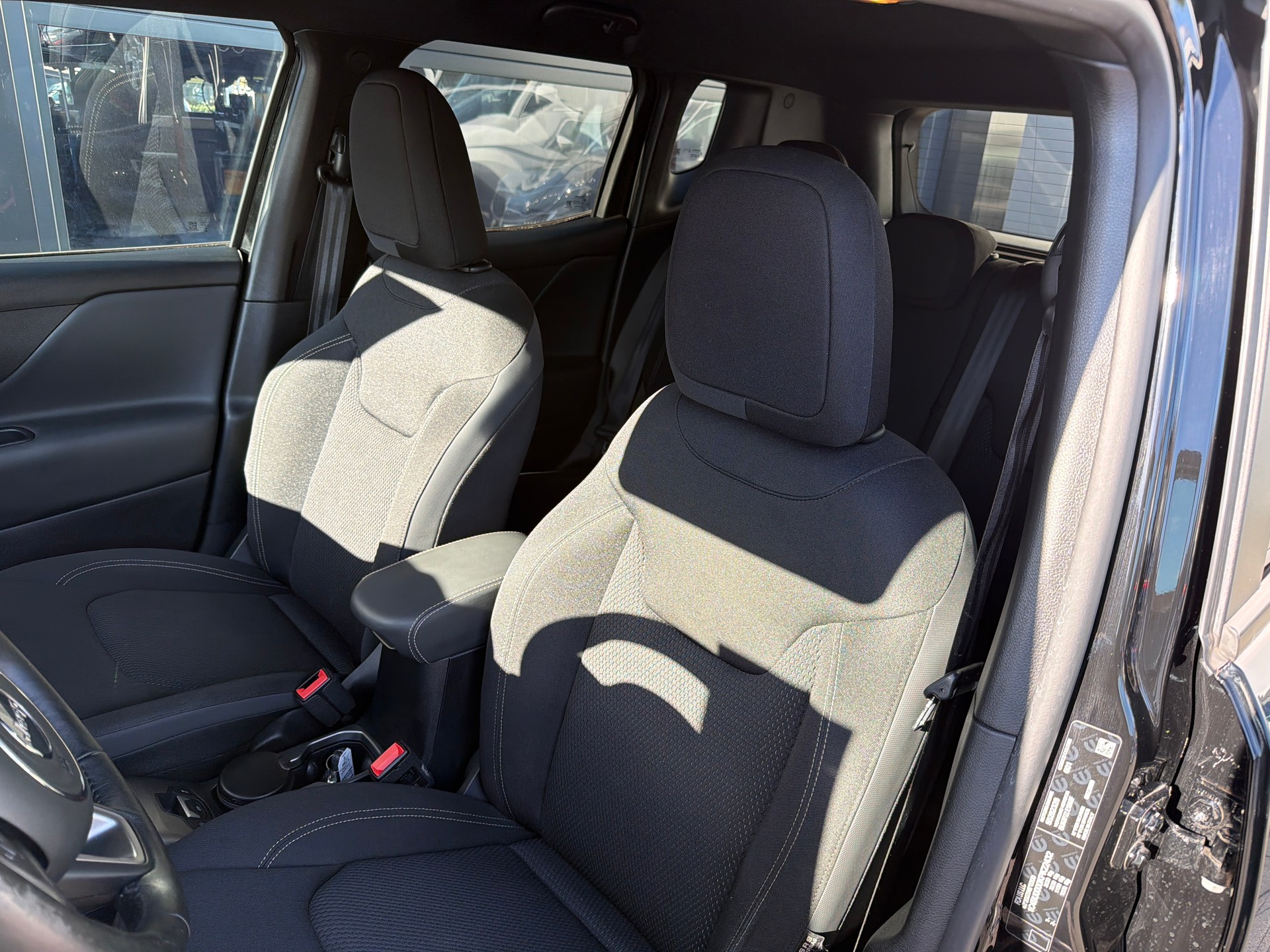 JEEP Renegade 1.3 Turbo S AWD 4X4-image-9