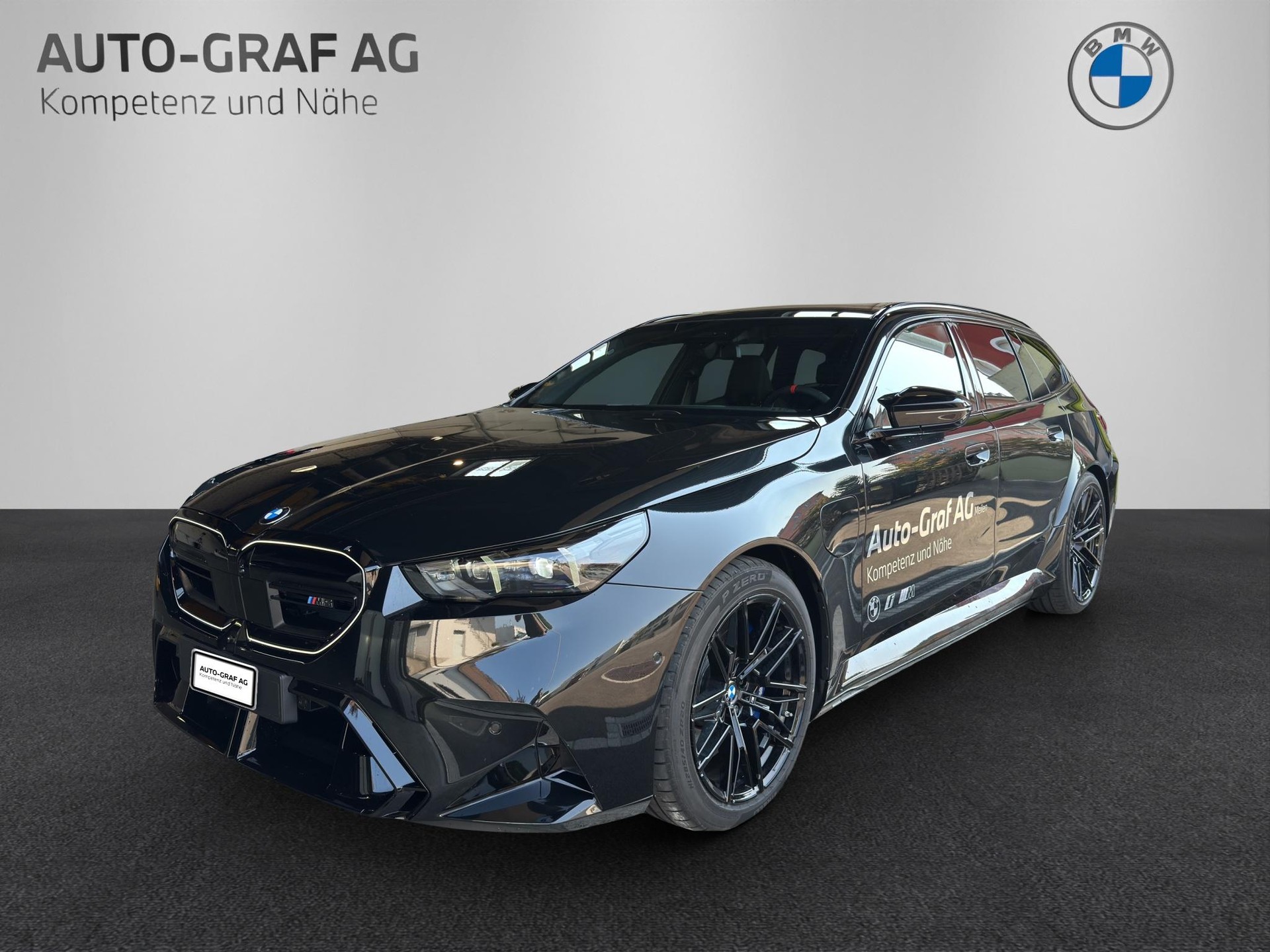 BMW M5 Touring xDrive-image-0