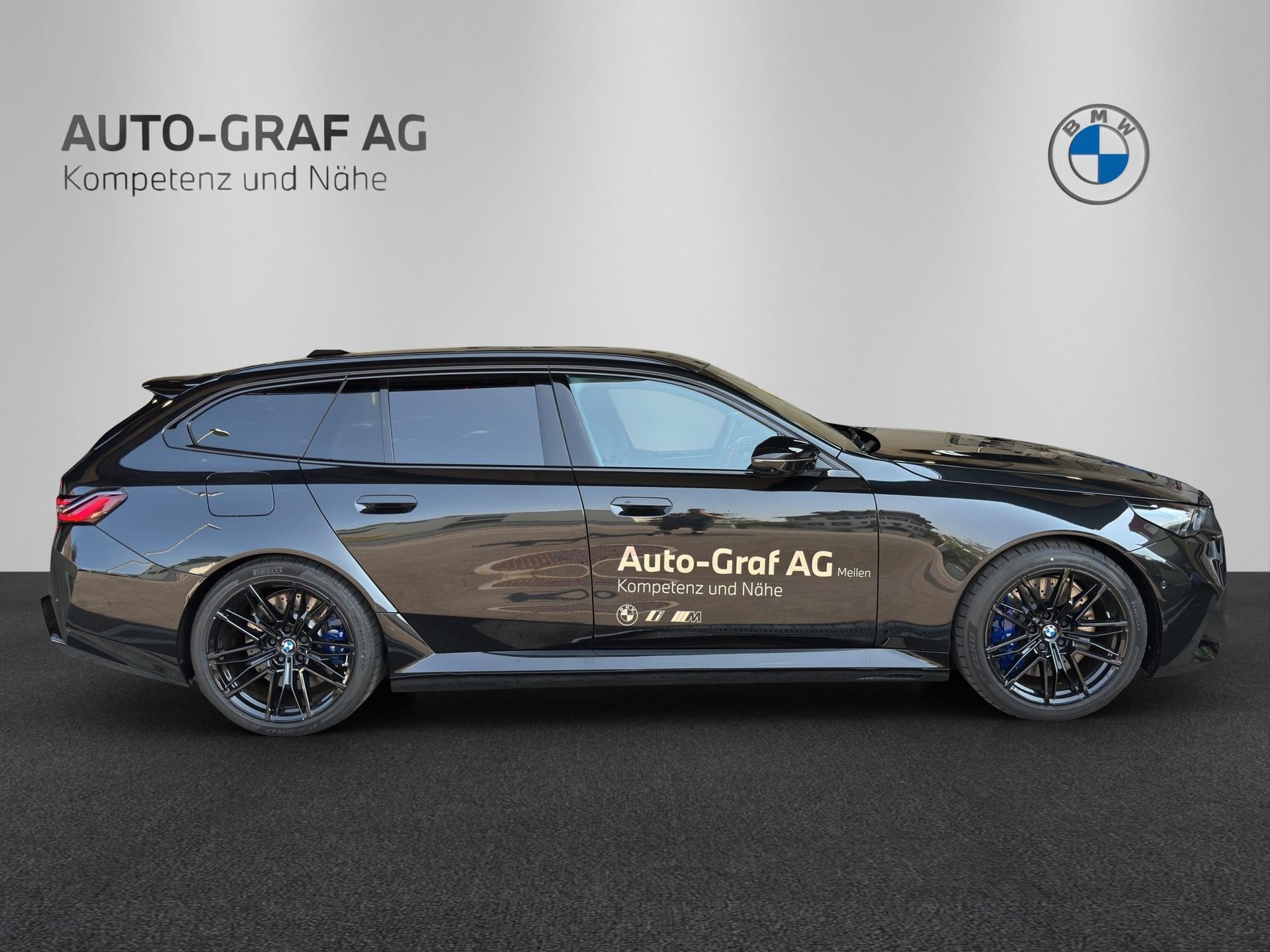 BMW M5 Touring xDrive-image-5