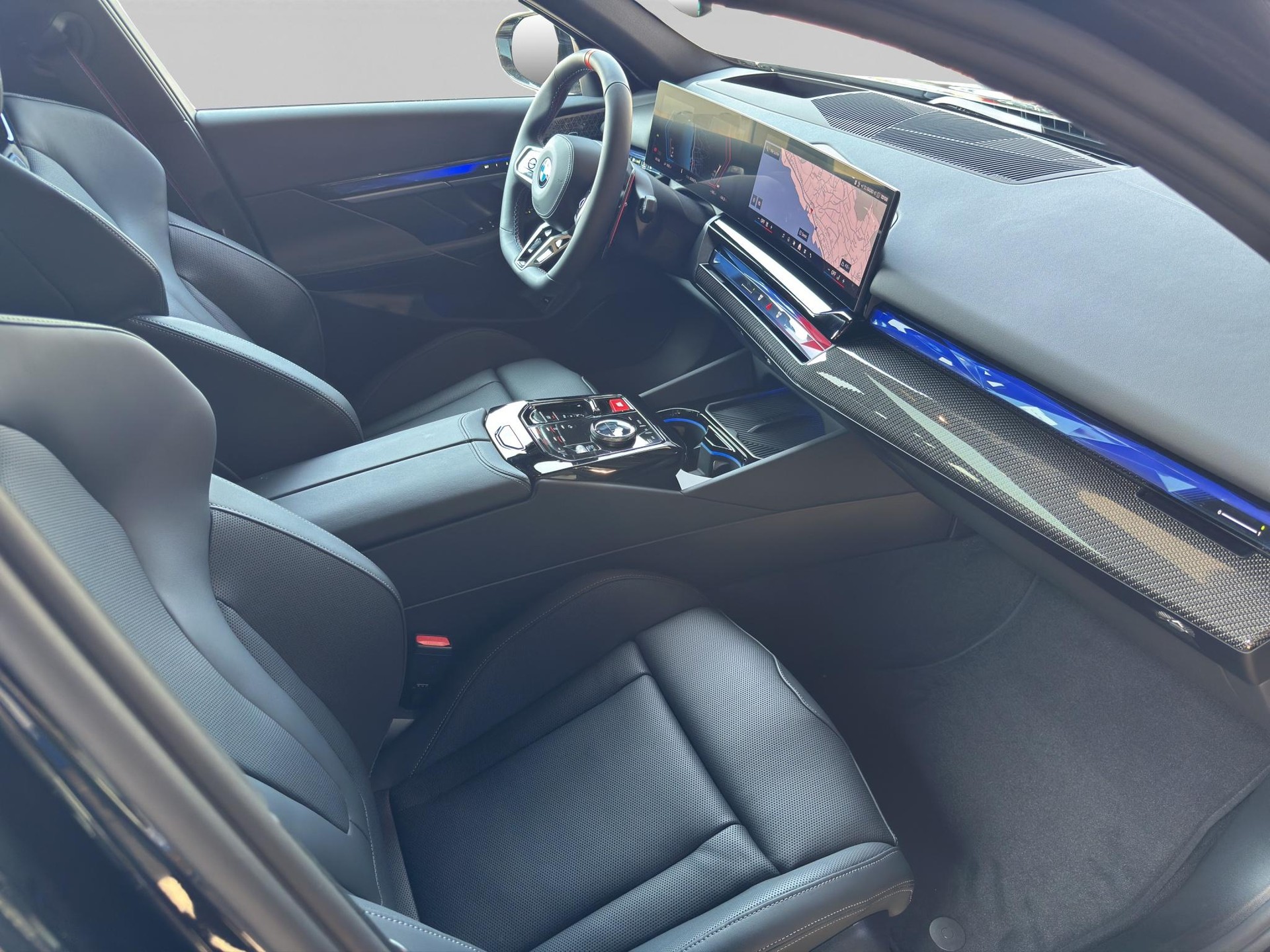 BMW M5 Touring xDrive-image-17