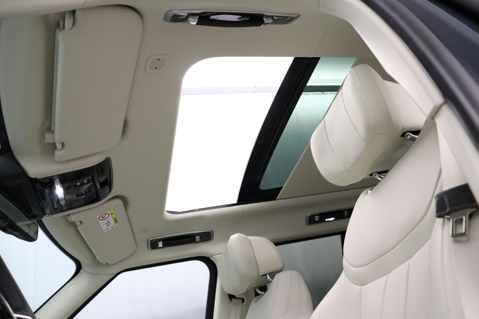LAND ROVER Range Rover 4.4 V8 Autobiography-image-13