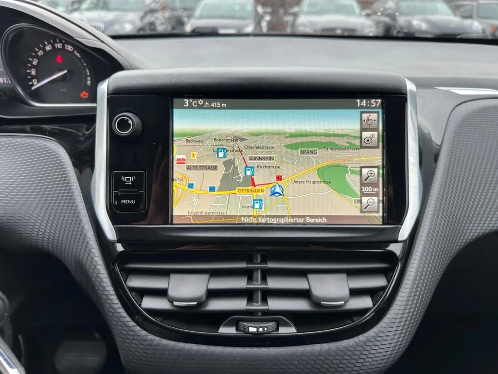 PEUGEOT 2008 1.6 VTI Active-image-8