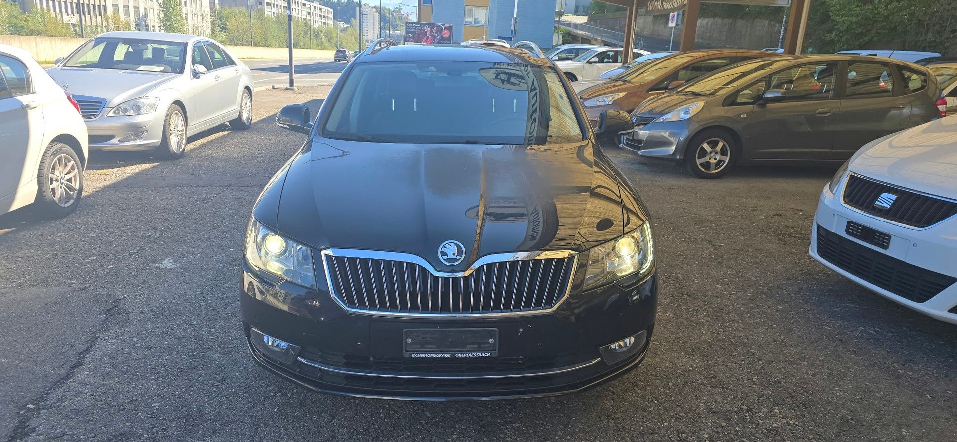 SKODA Superb Combi 3.6 FSI Elegance 4x4 DSG-image-0