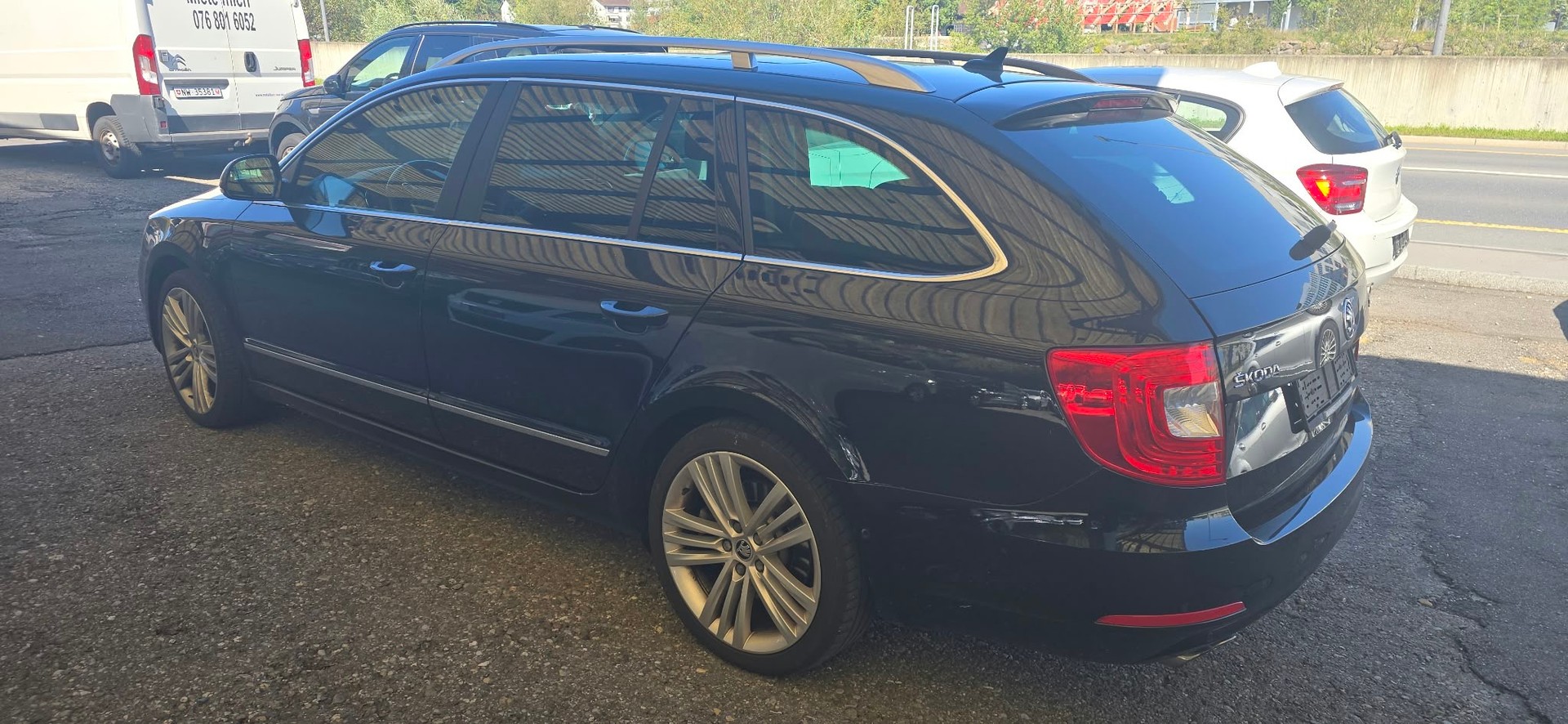 SKODA Superb Combi 3.6 FSI Elegance 4x4 DSG-image-3