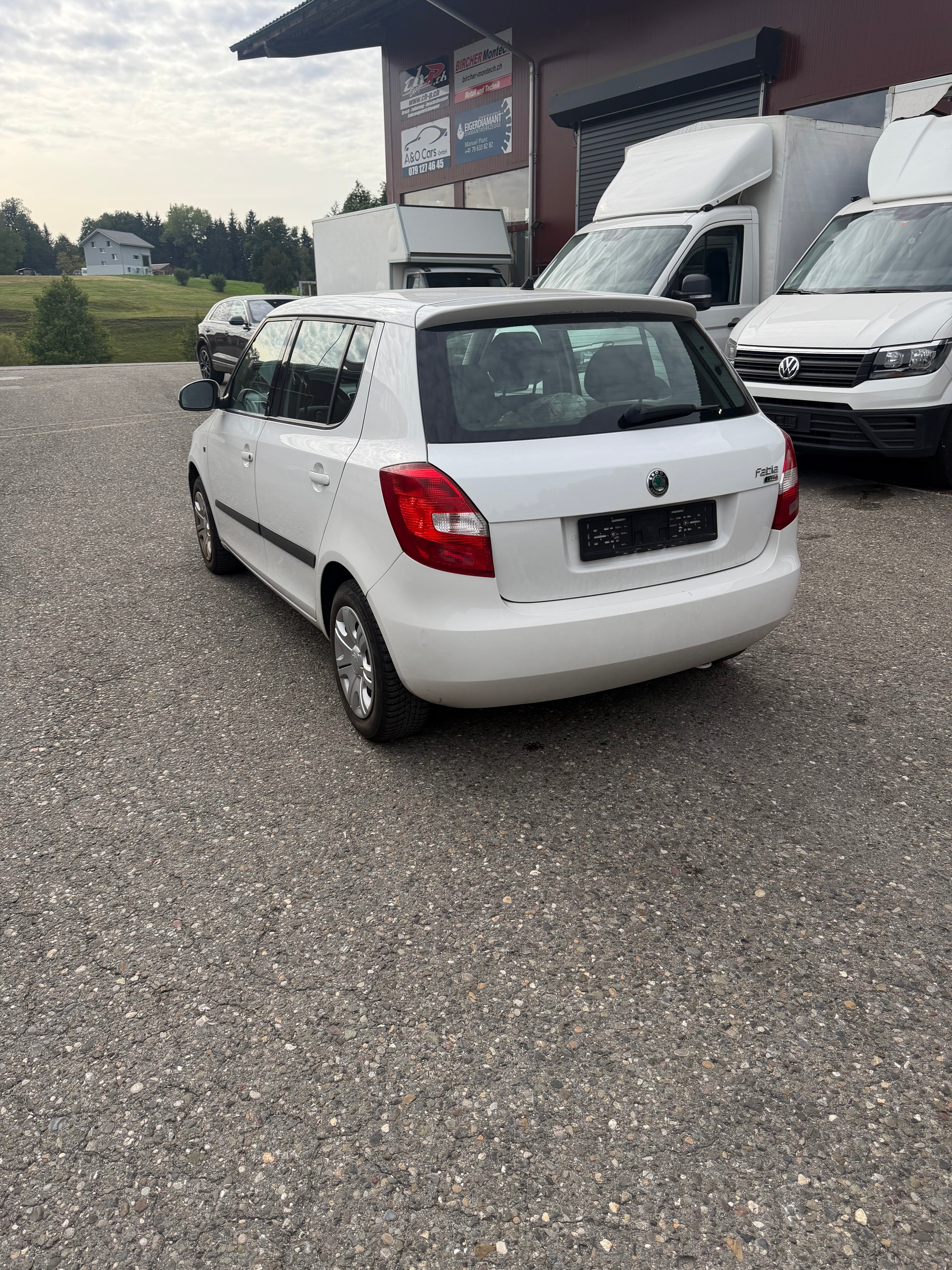 SKODA Fabia 1.2 Entry-image-3