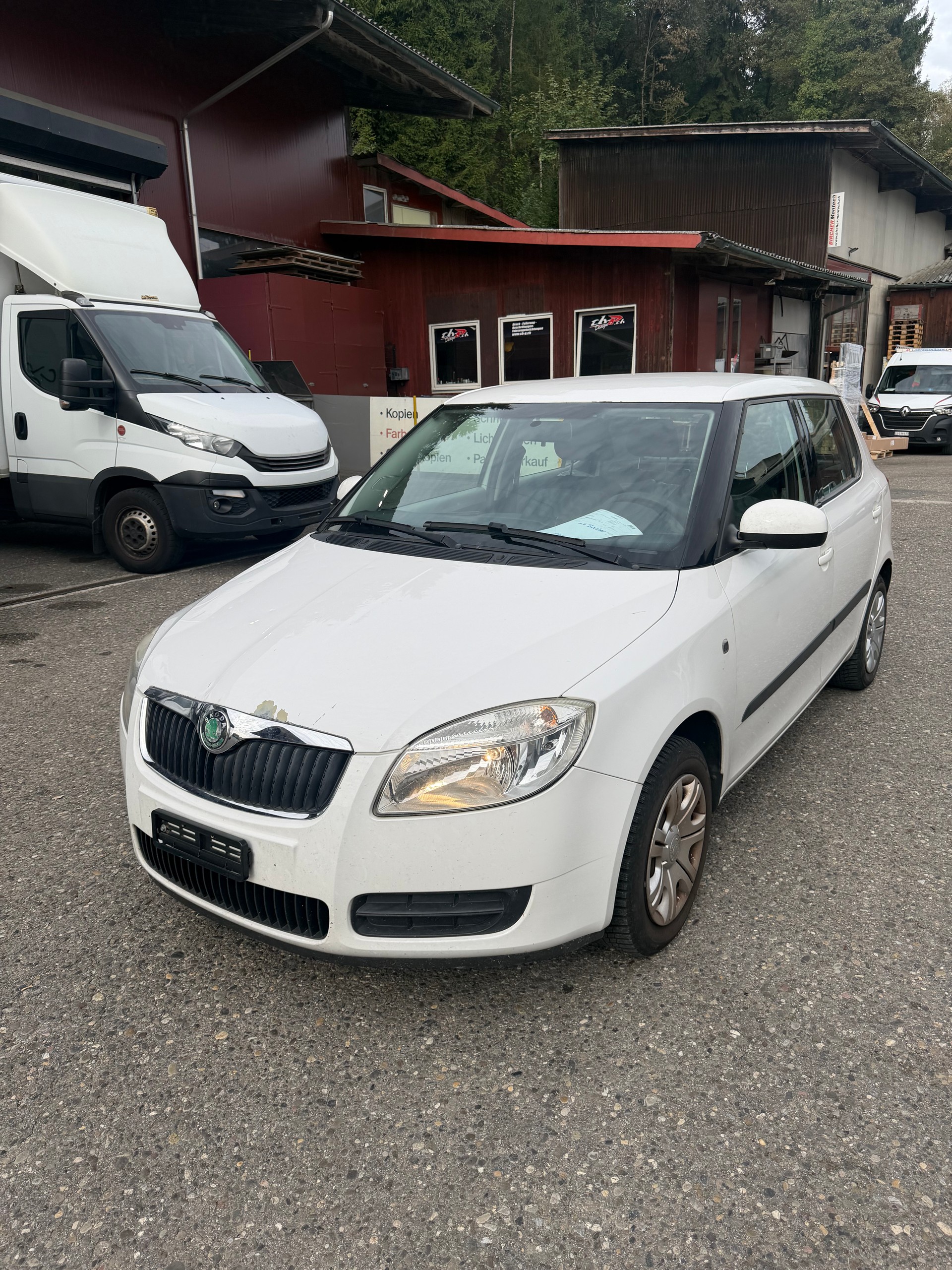 SKODA Fabia 1.2 Entry-image-0