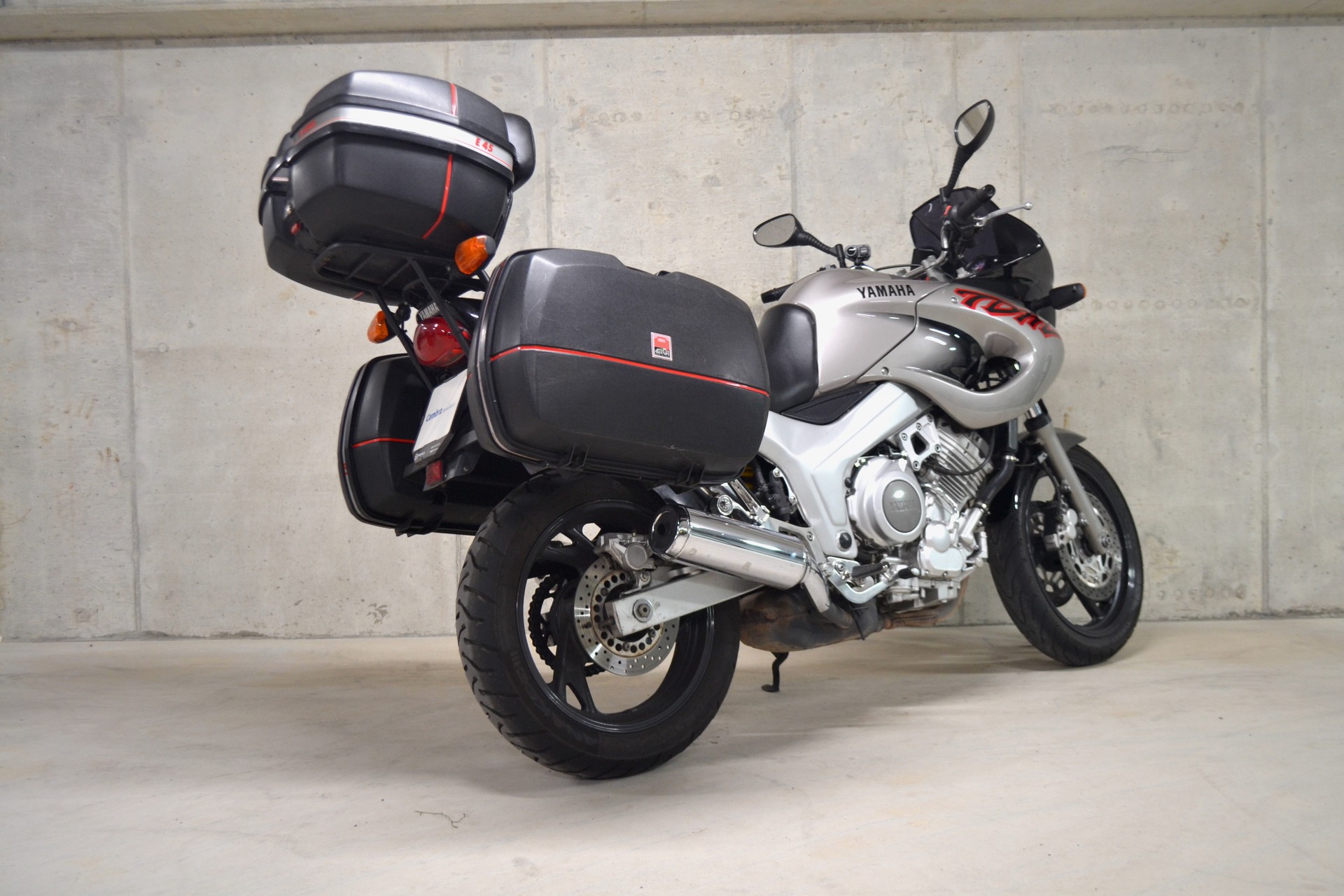 YAMAHA TDM 850-showroom-element-3