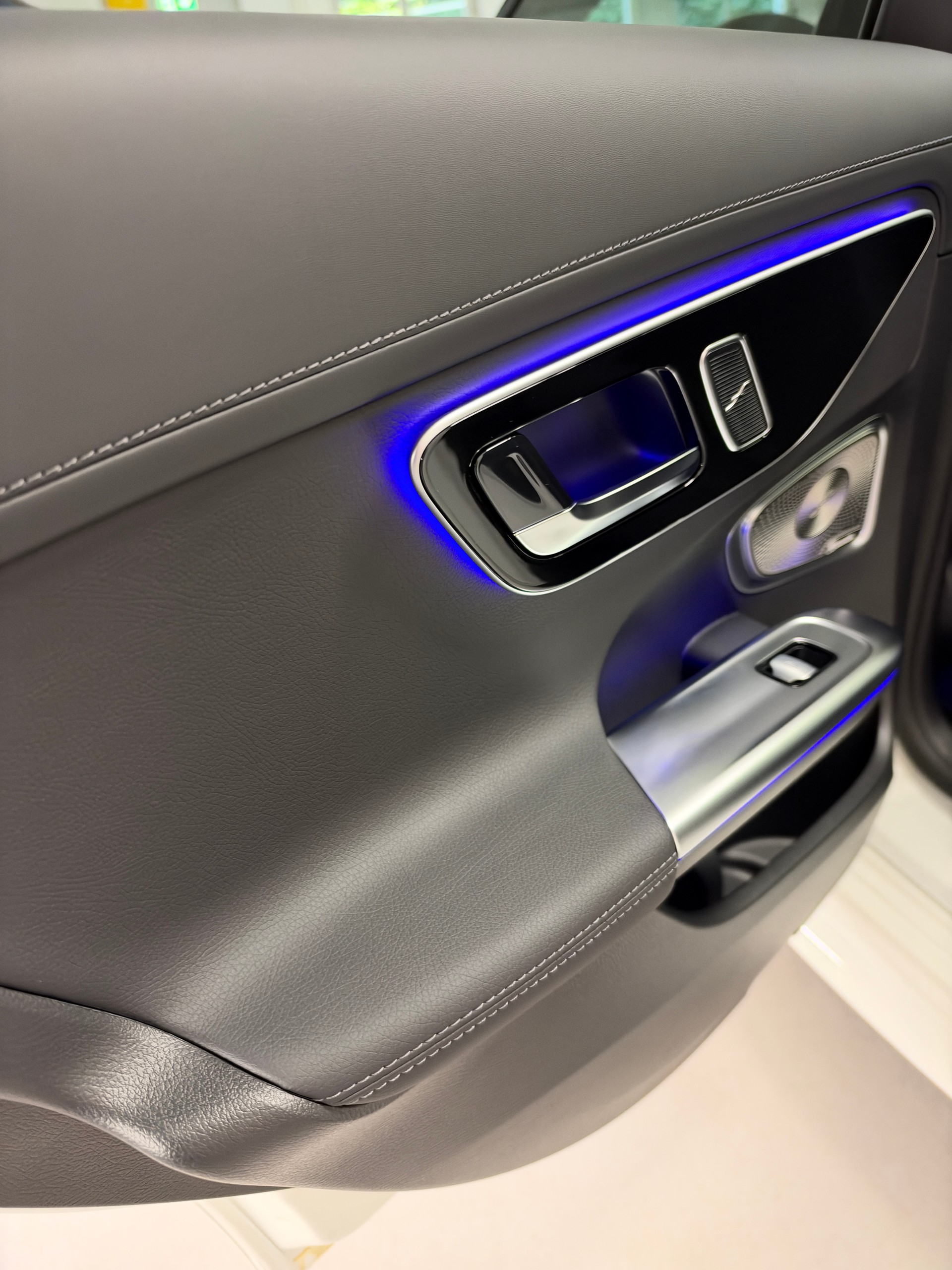 MERCEDES-BENZ C 220 d 4 Matic Swiss Star-image-13