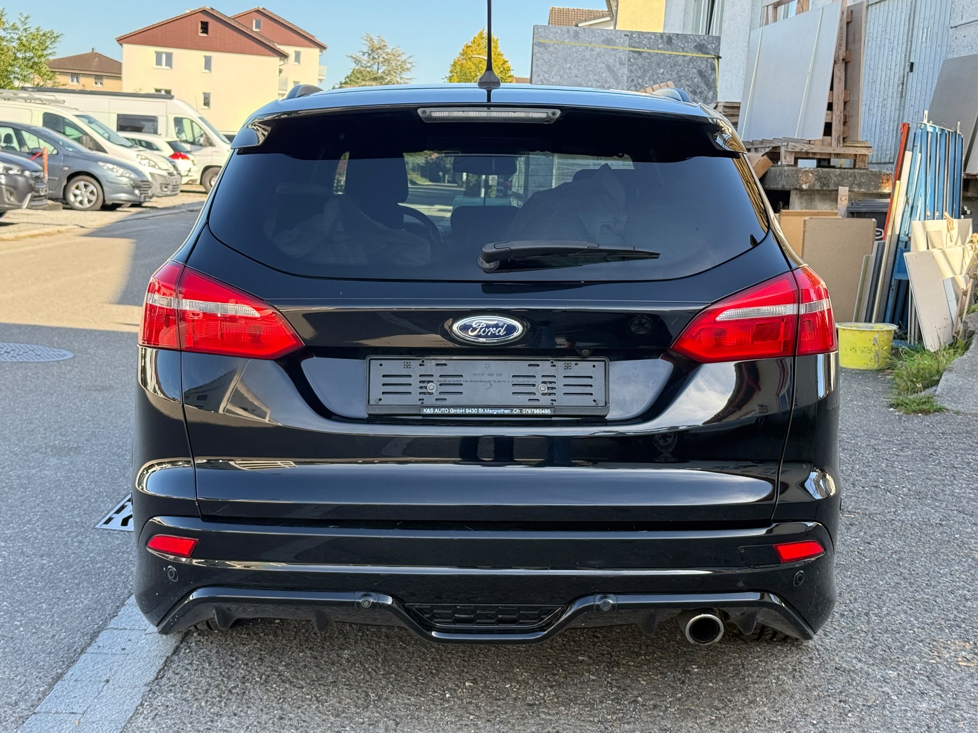 FORD Focus 1.5 SCTi Titanium X Automatic-image-3