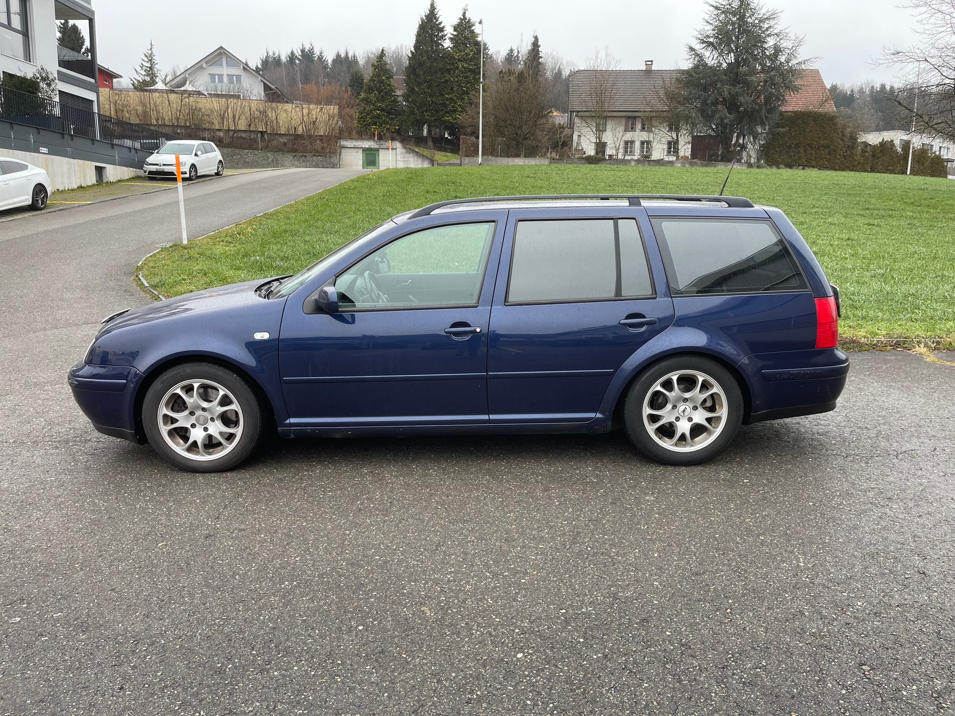VW Bora Variant 2.8 Highline 4Motion-image-3