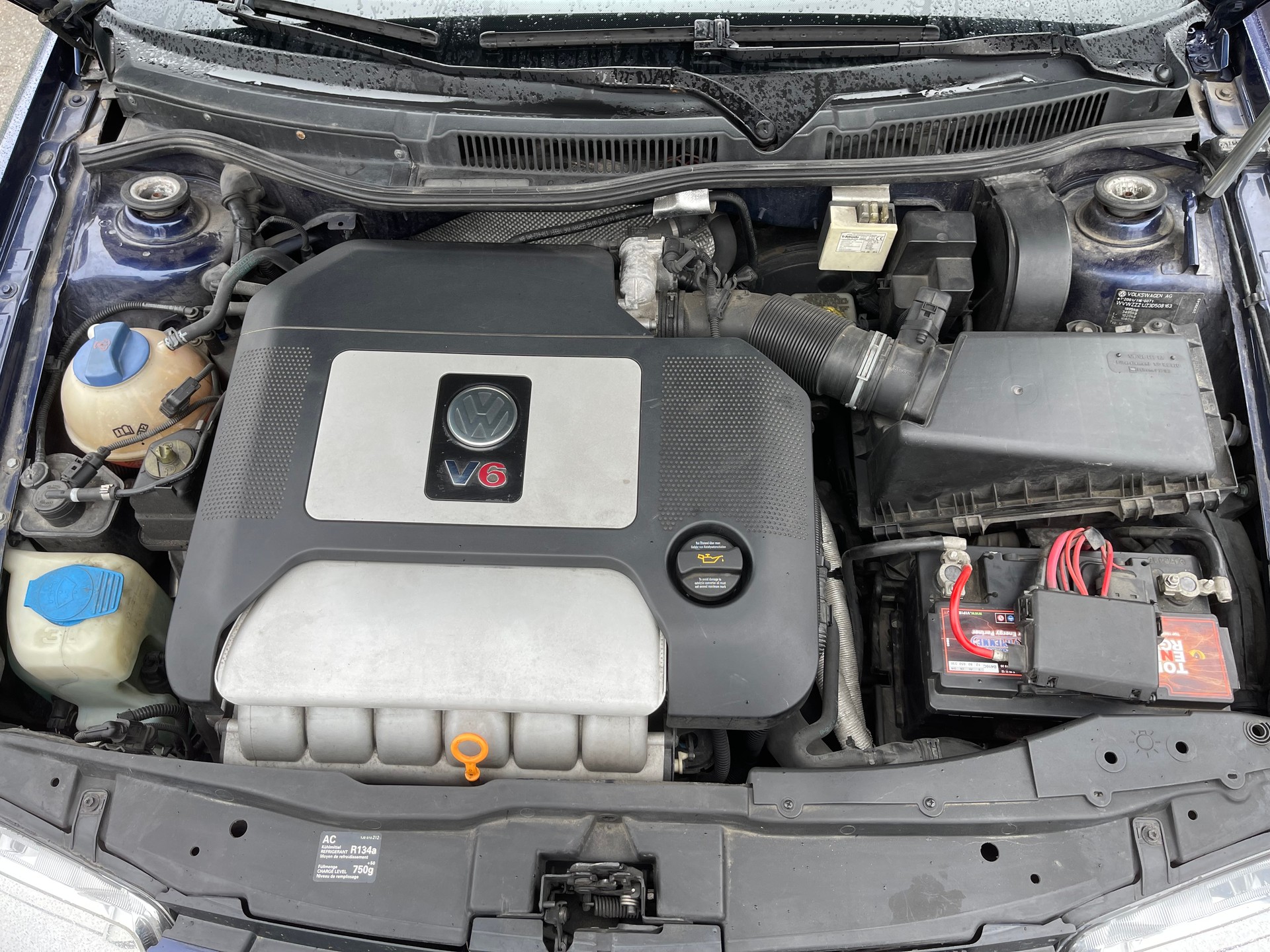 VW Bora Variant 2.8 Highline 4Motion-image-15