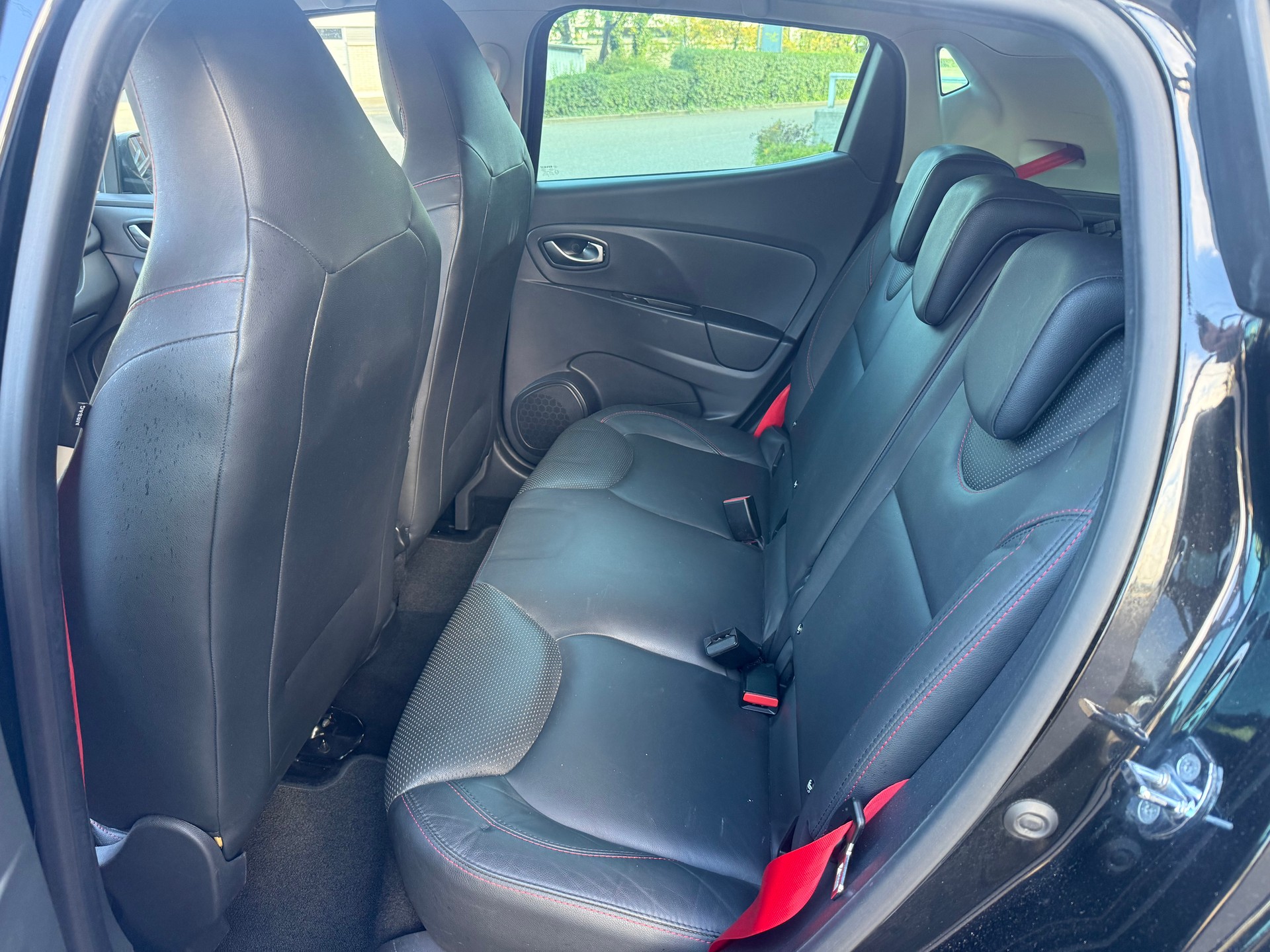 RENAULT Clio 1.6 T RS 220 Trophy EDC-image-12