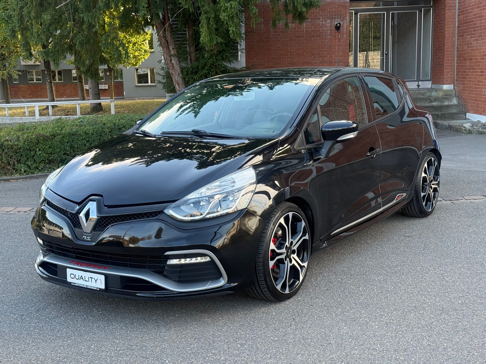 RENAULT Clio 1.6 T RS 220 Trophy EDC-image-2