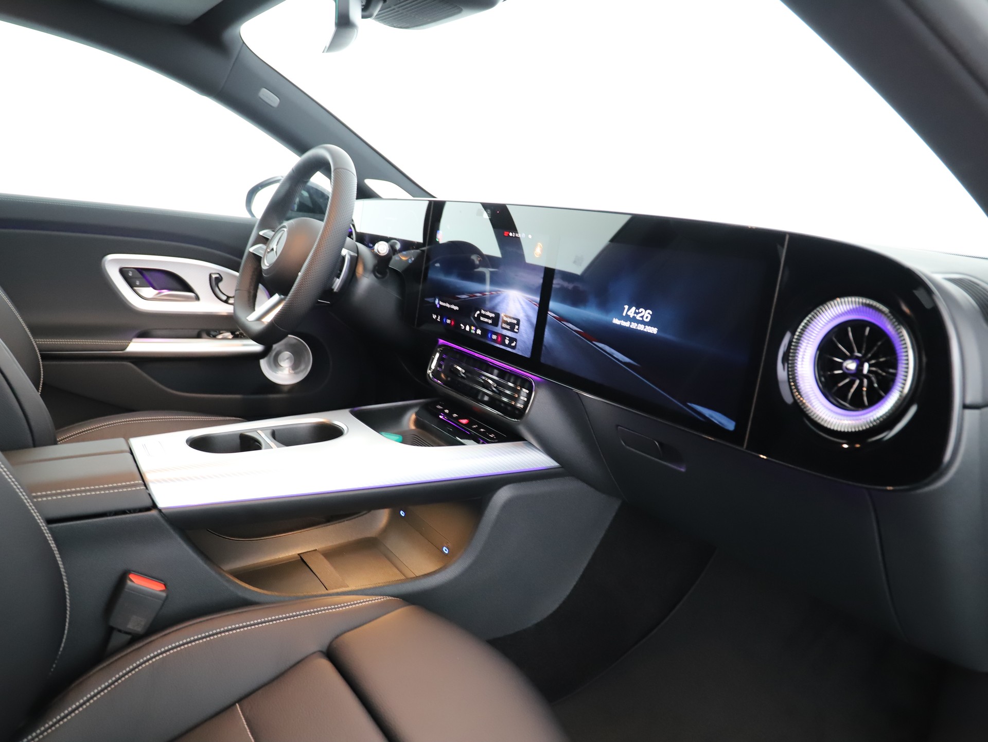 MERCEDES-BENZ CLA 350 4MATIC EQ-image-11