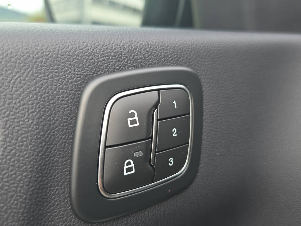 FORD Kuga 2.5 Plug-in Hybrid ST-Line X-image-12