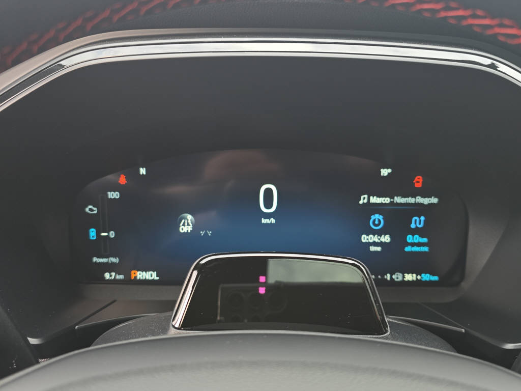 FORD Kuga 2.5 Plug-in Hybrid ST-Line X-image-10