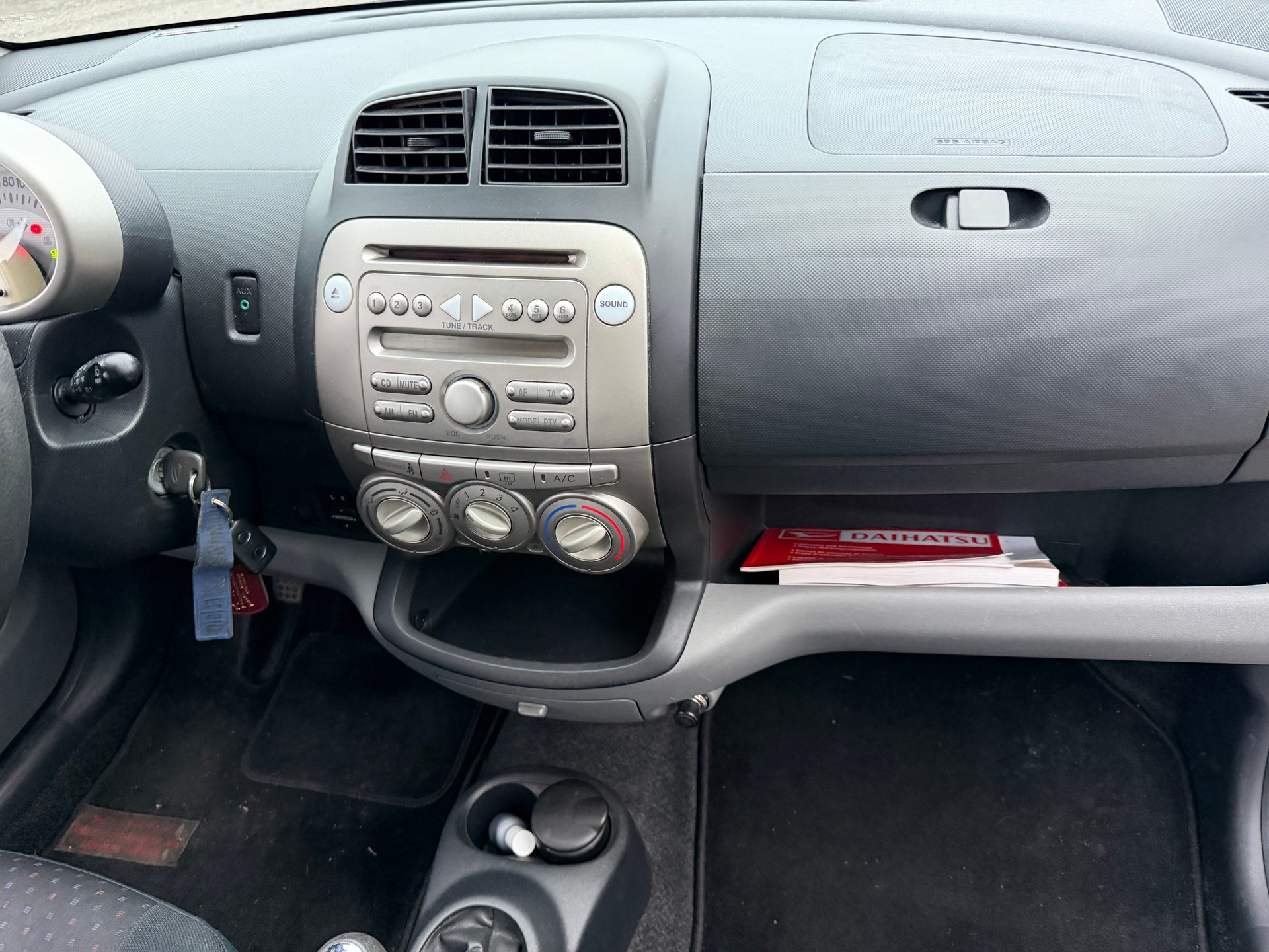 DAIHATSU Sirion 1.3-image-9