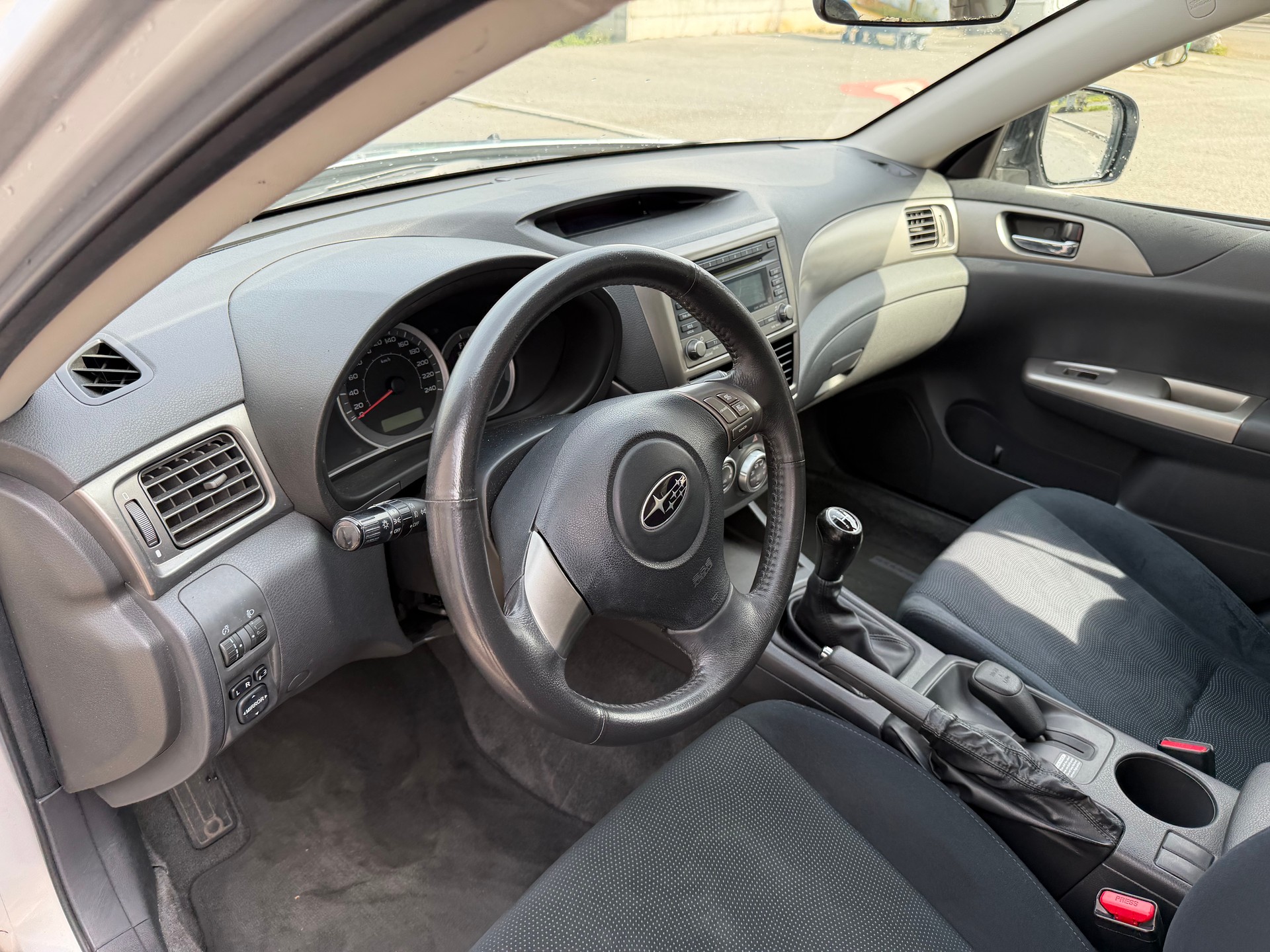 SUBARU Impreza 1.5R Swiss BOITE MANUEL 76000 KM-image-22