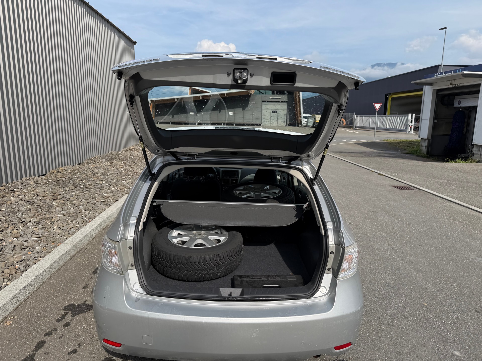 SUBARU Impreza 1.5R Swiss BOITE MANUEL 76000 KM-image-18