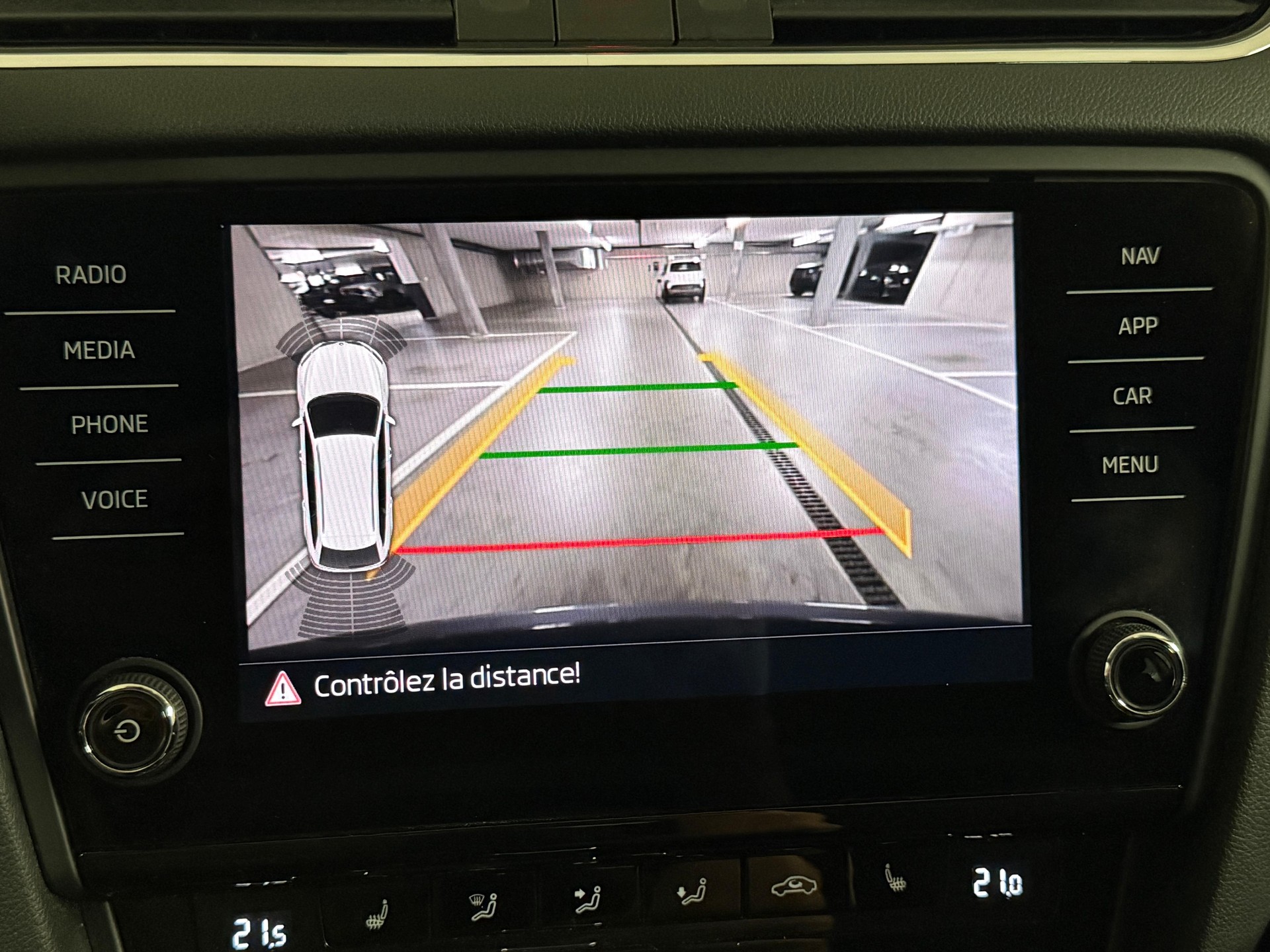 SKODA Octavia Combi 2.0 TSI Soleil 4x4 DSG-image-16