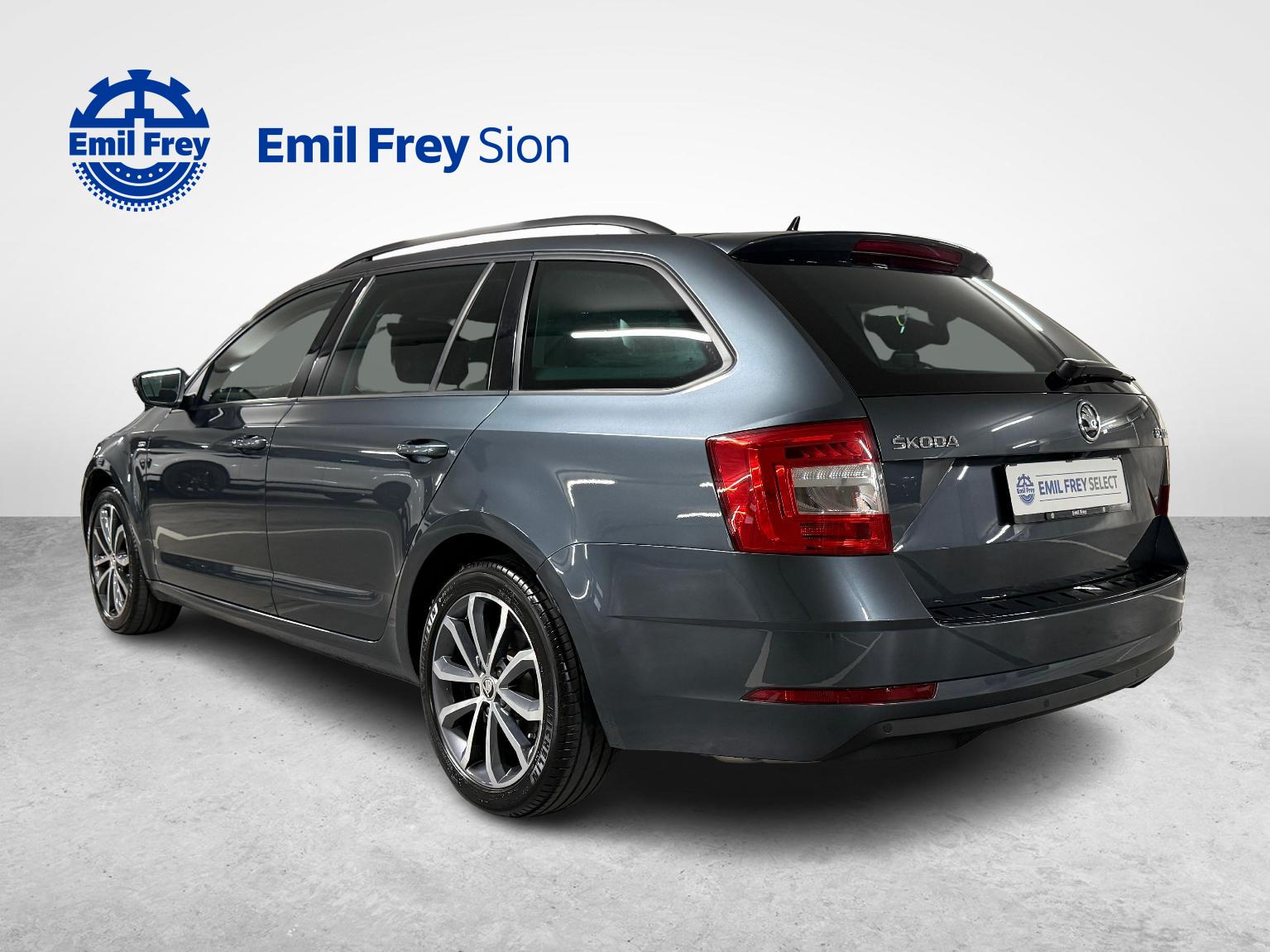 SKODA Octavia Combi 2.0 TSI Soleil 4x4 DSG-image-3