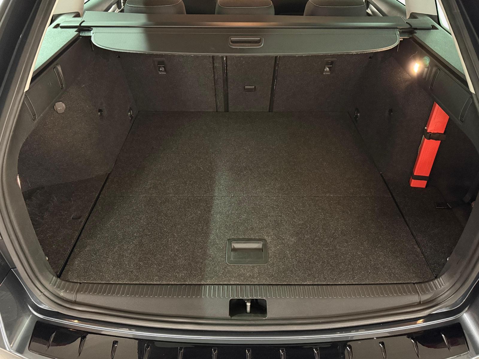 SKODA Octavia Combi 2.0 TSI Soleil 4x4 DSG-image-13